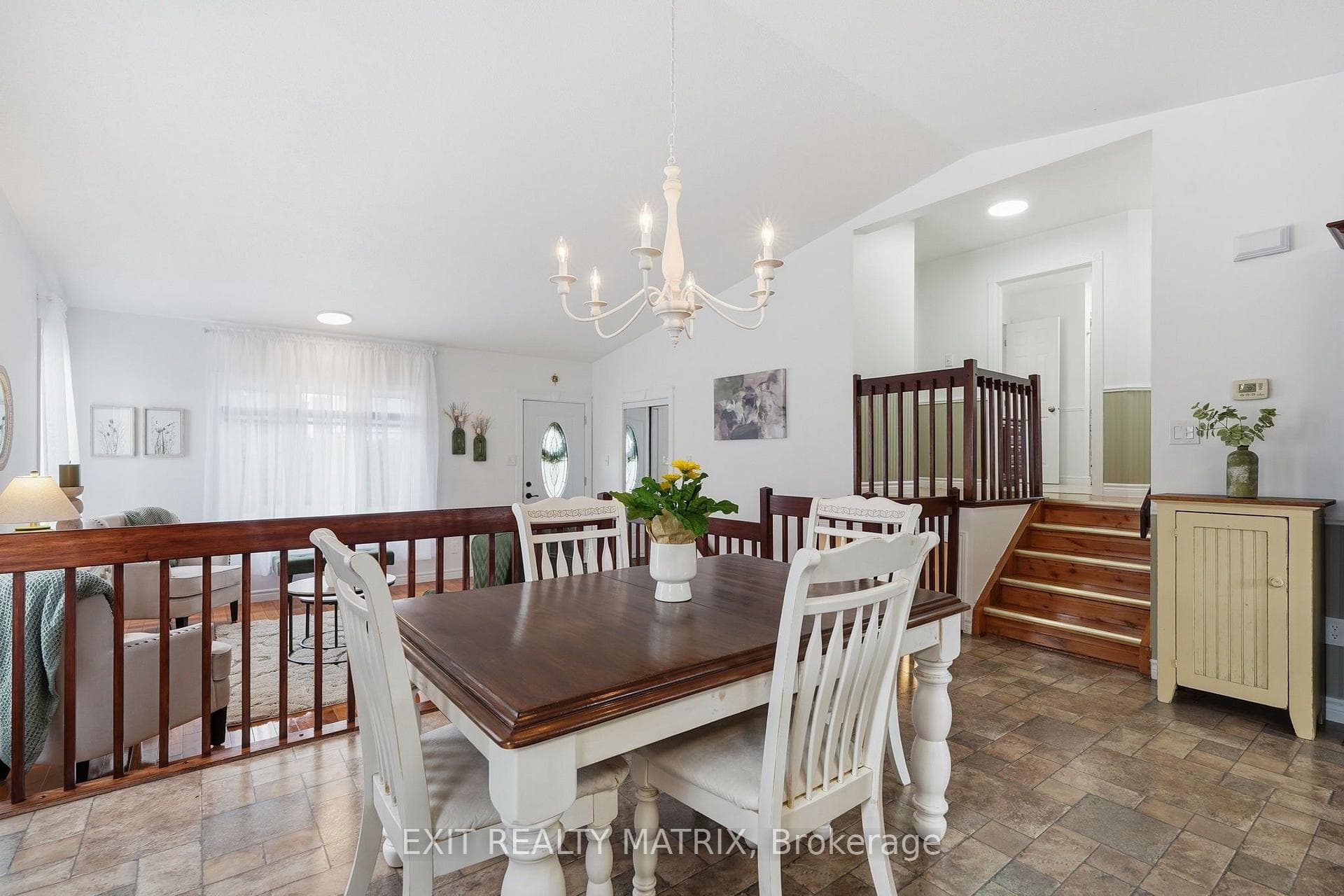 788 Joliette Street photo 9