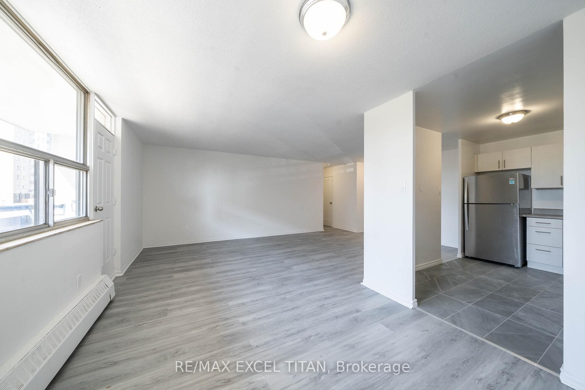 5 Glamorgan Avenue Unit 301 photo 7