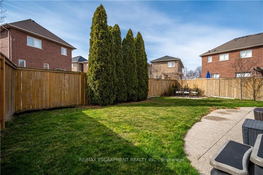 39 Pebble Valley Avenue photo 34