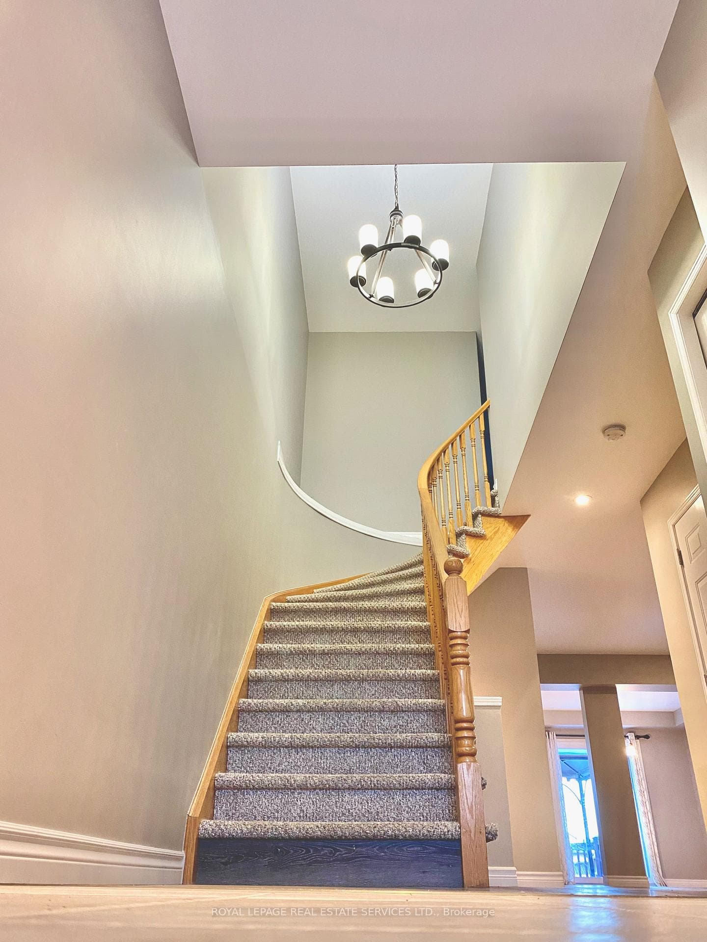 Impressive Foyer with high ceiling