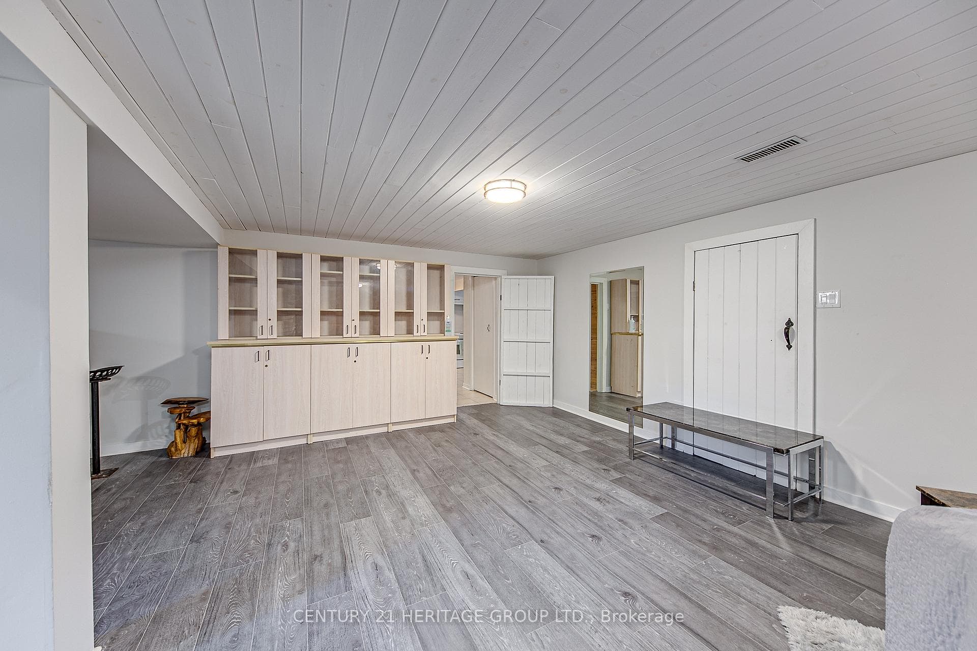 148 Riverglen Drive photo 29