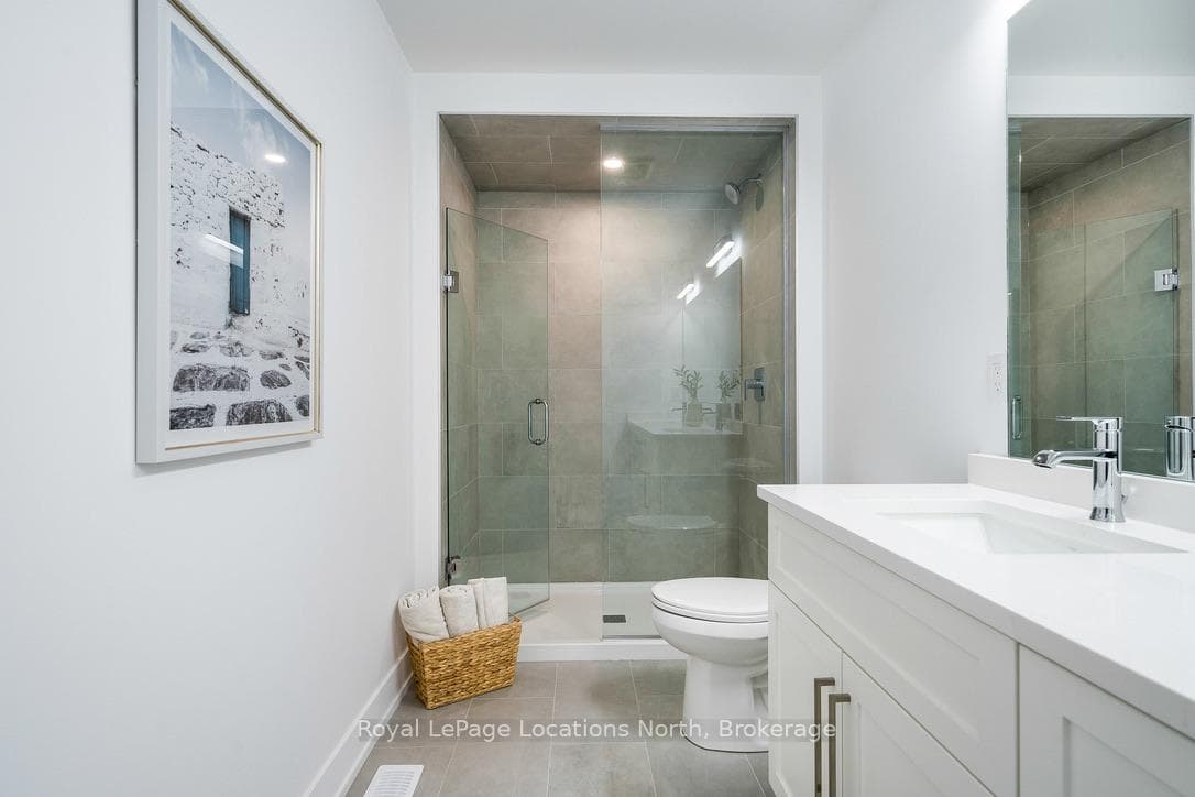 11 SWAIN Crescent photo 23