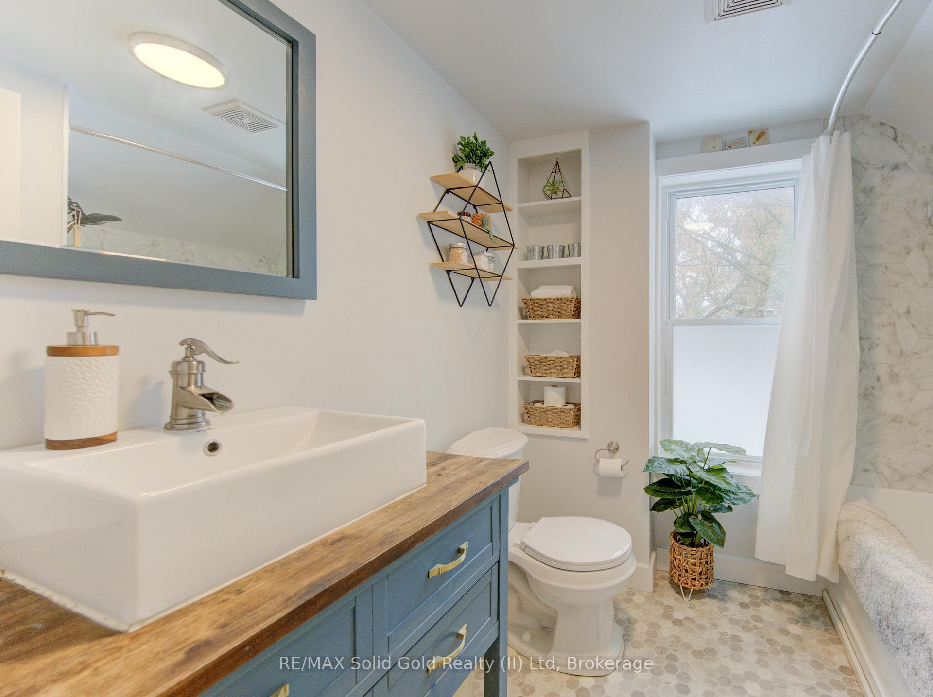76 Grace Street photo 31