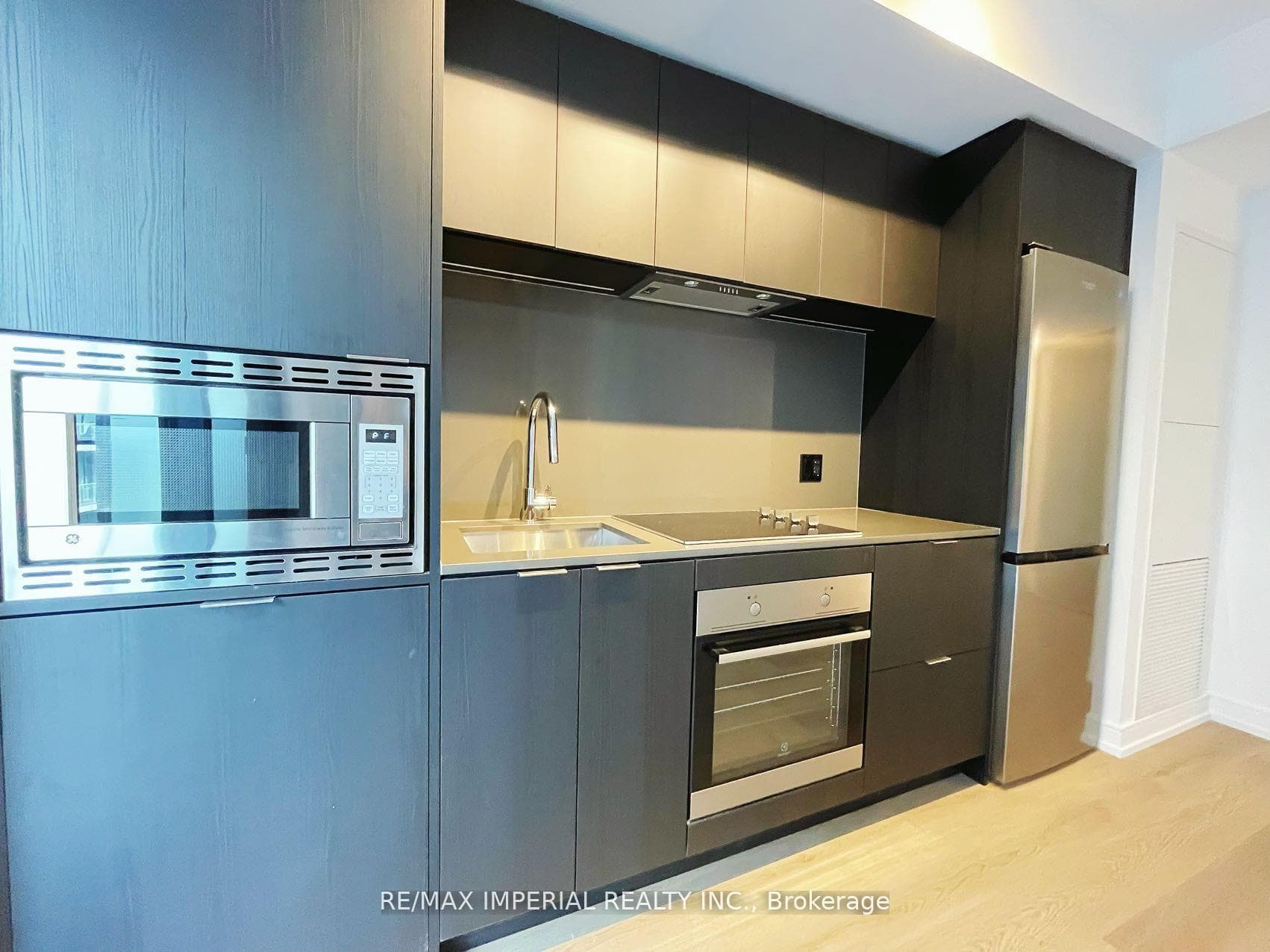 1 Jarvis Street Unit 904 photo 8