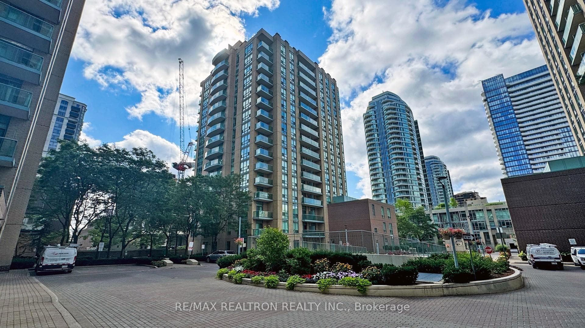 28 Olive Avenue Unit 1203 photo 2
