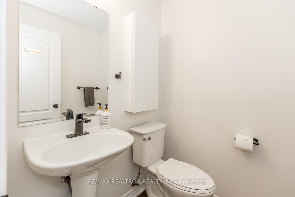 28 Donald Buttress Boulevard photo 25