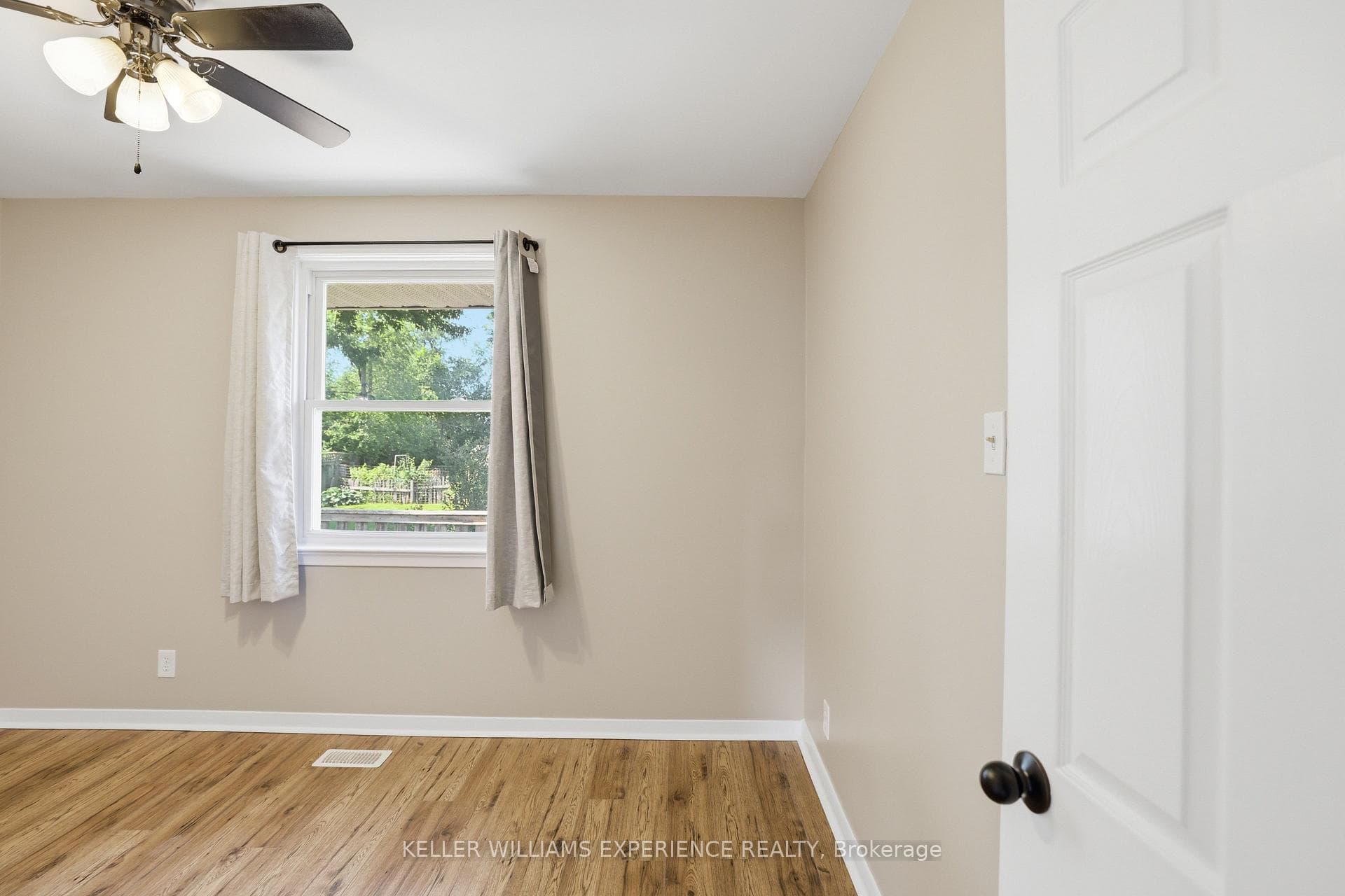 620 OAK Street photo 27
