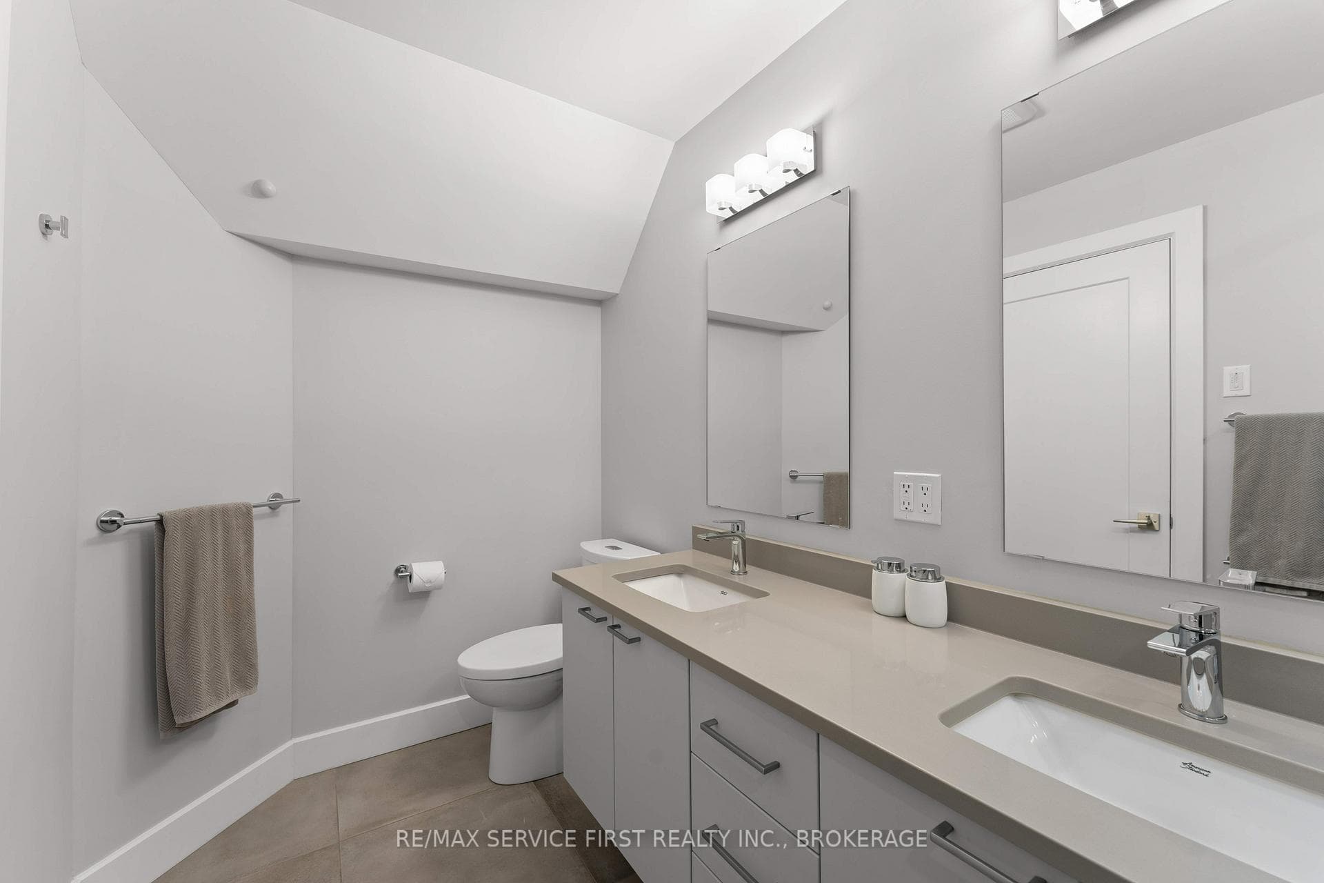 15 Grange Street photo 32