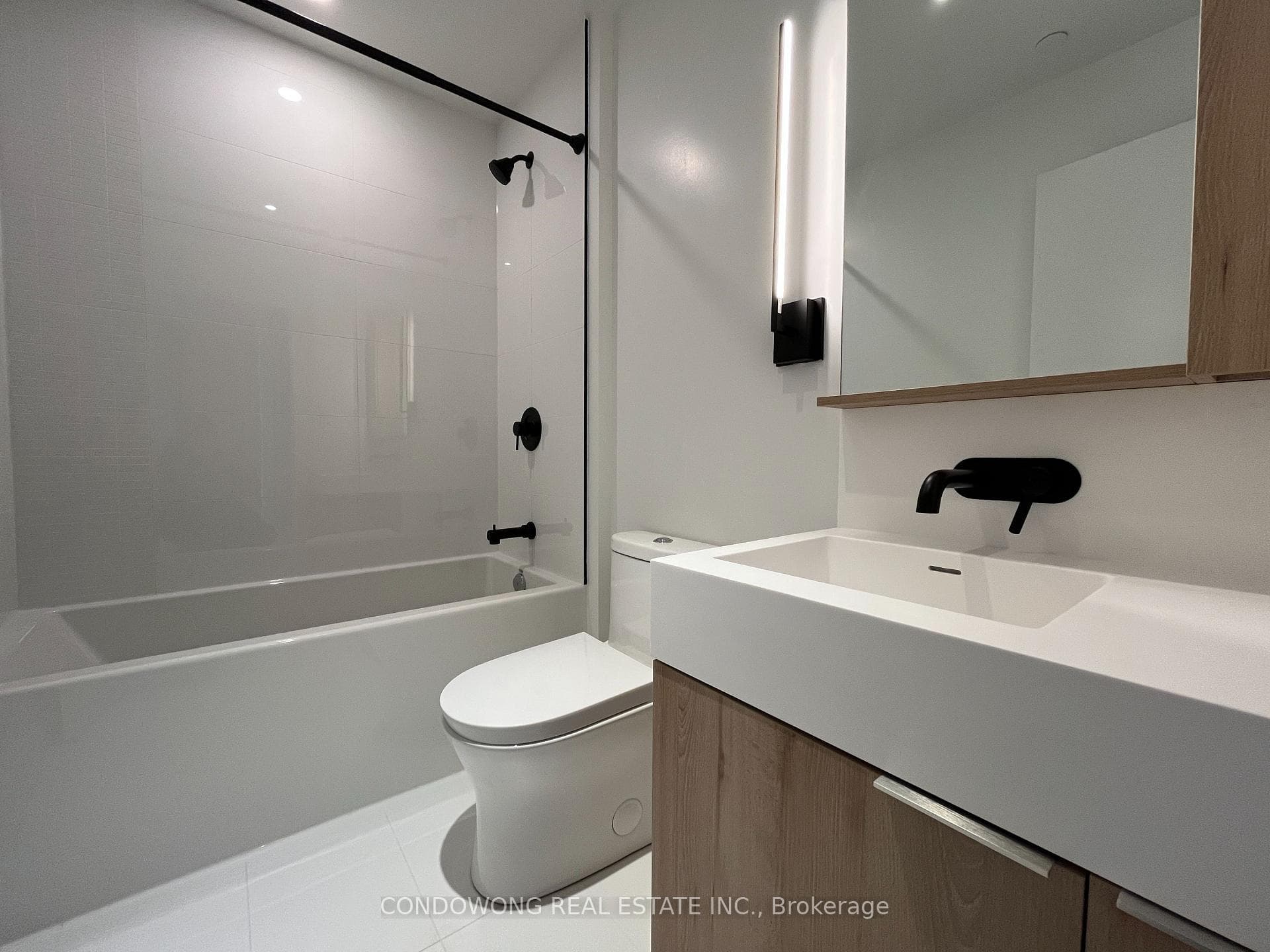 117 Broadway Avenue Unit 1408 photo 11