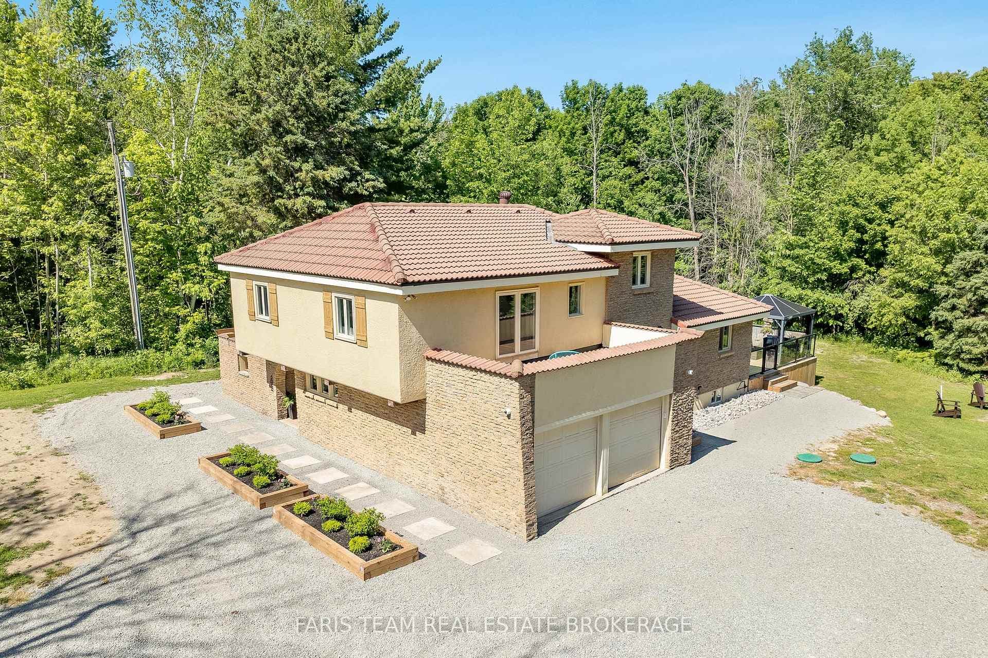 2087 Rumney Road photo 4