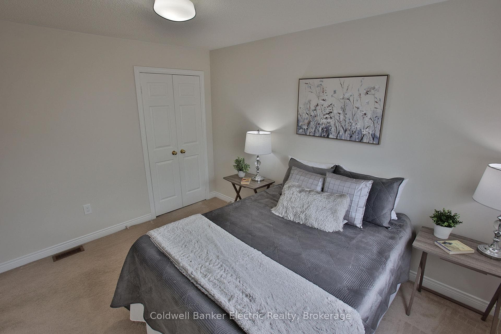 1830 Stratton Avenue photo 18