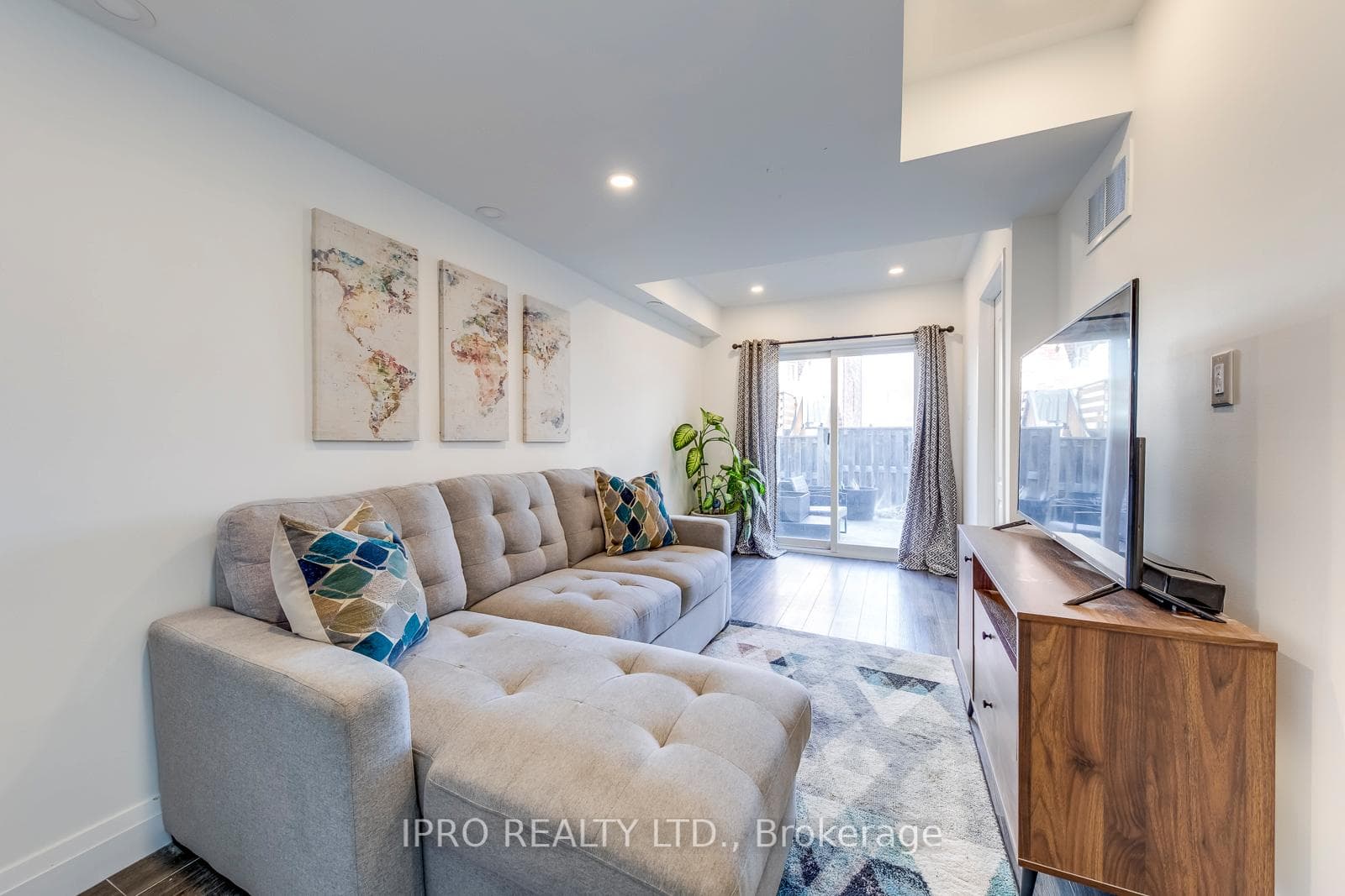 69 Huxtable Lane photo 28