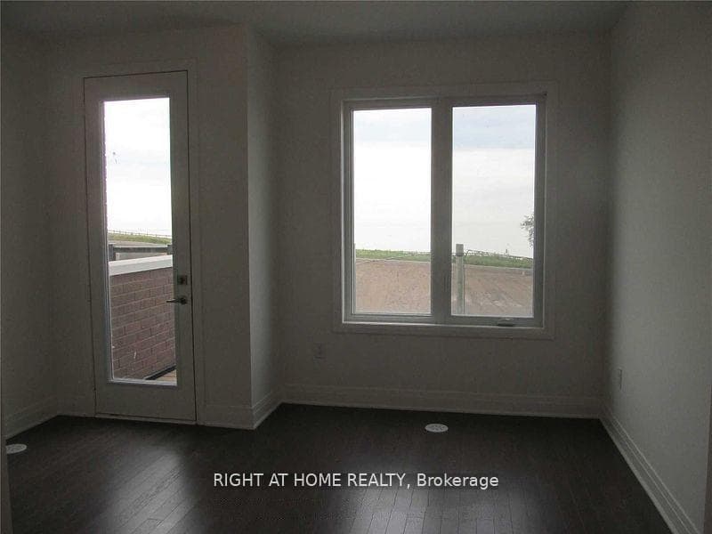 829 Port Darlington Road photo 15