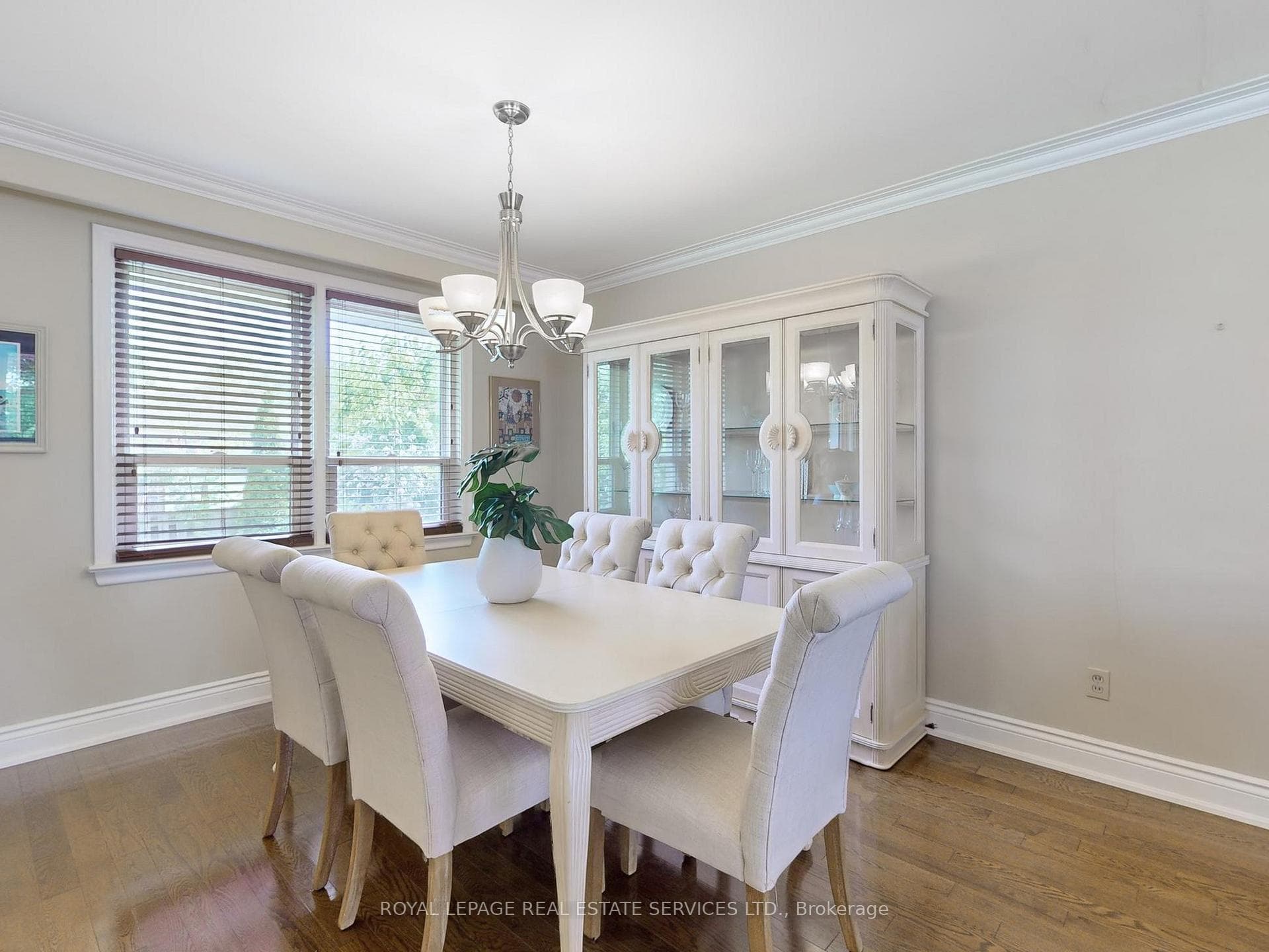 9 Baintree Court photo 17