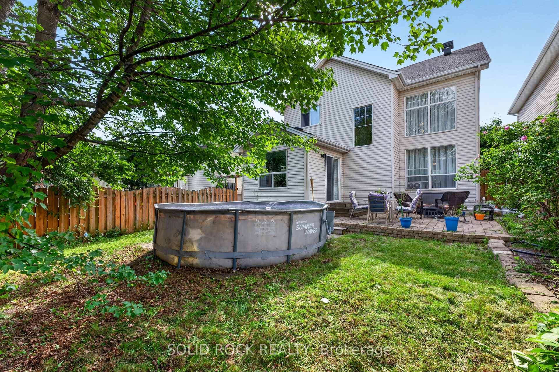 2-tier interlock, one with current tenant's pool