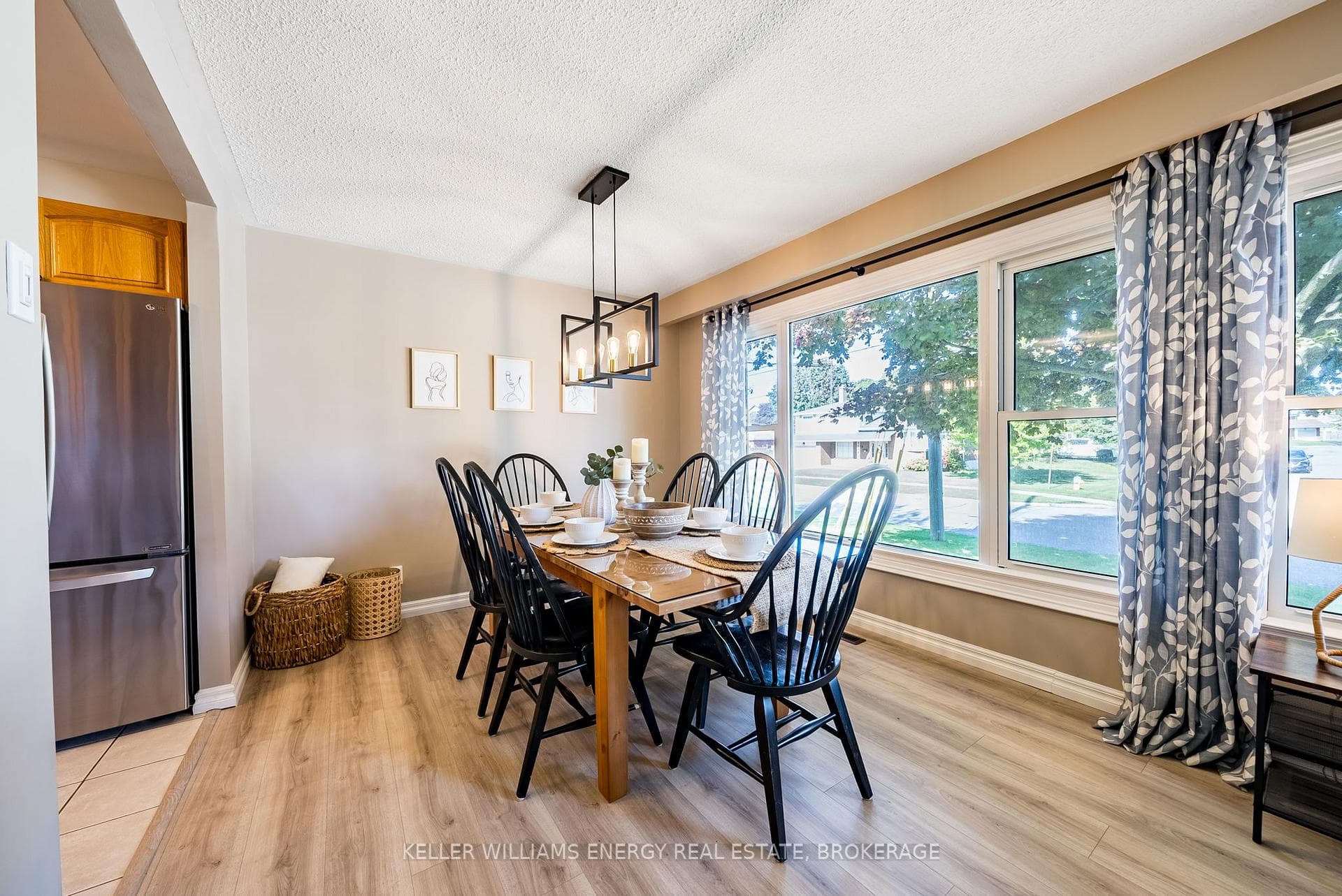 565 Carlisle Street photo 7