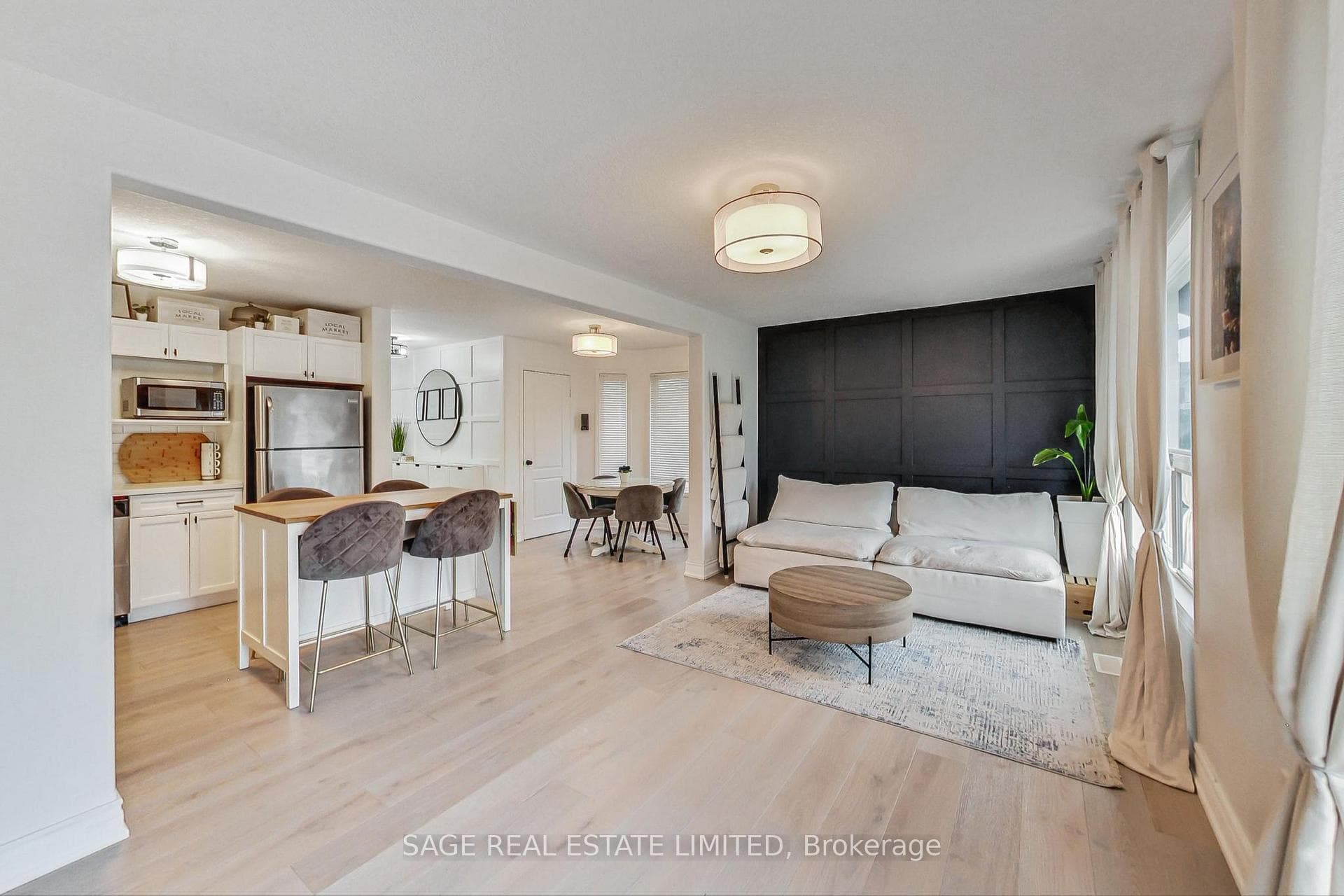 35 Shephard Avenue photo 8