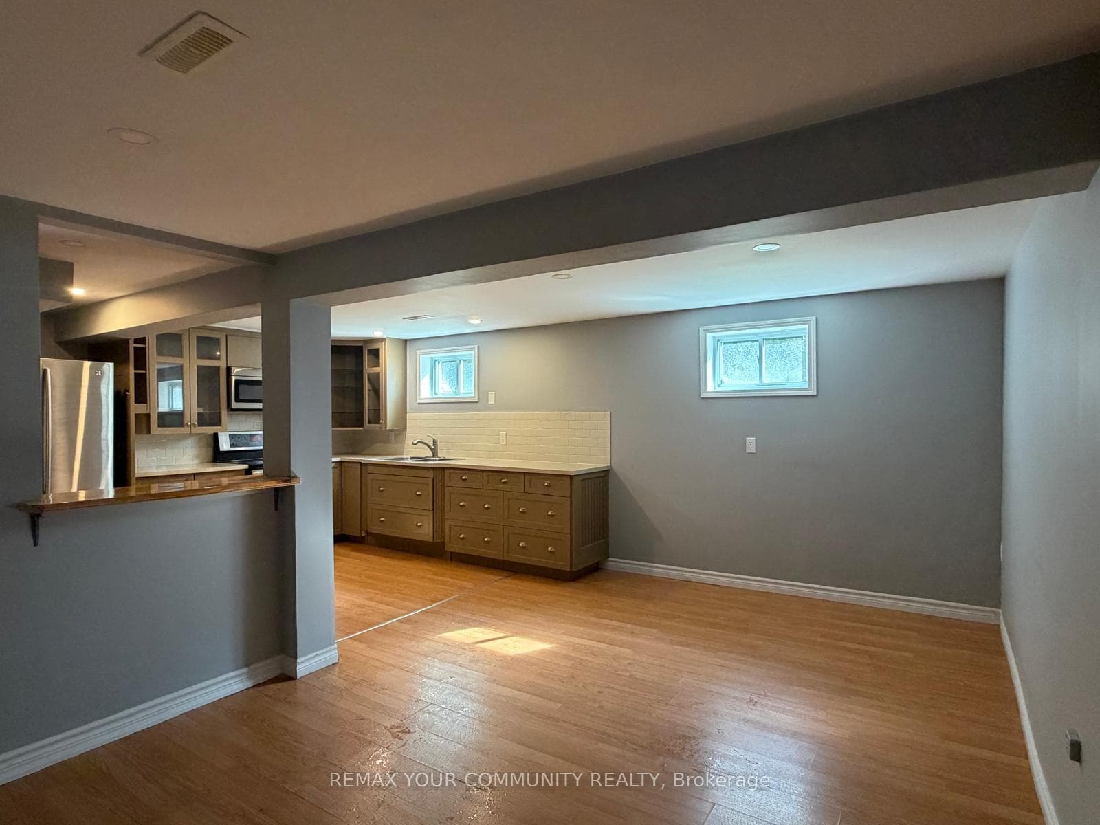17 Daphne Crescent Unit Bsmt photo 3