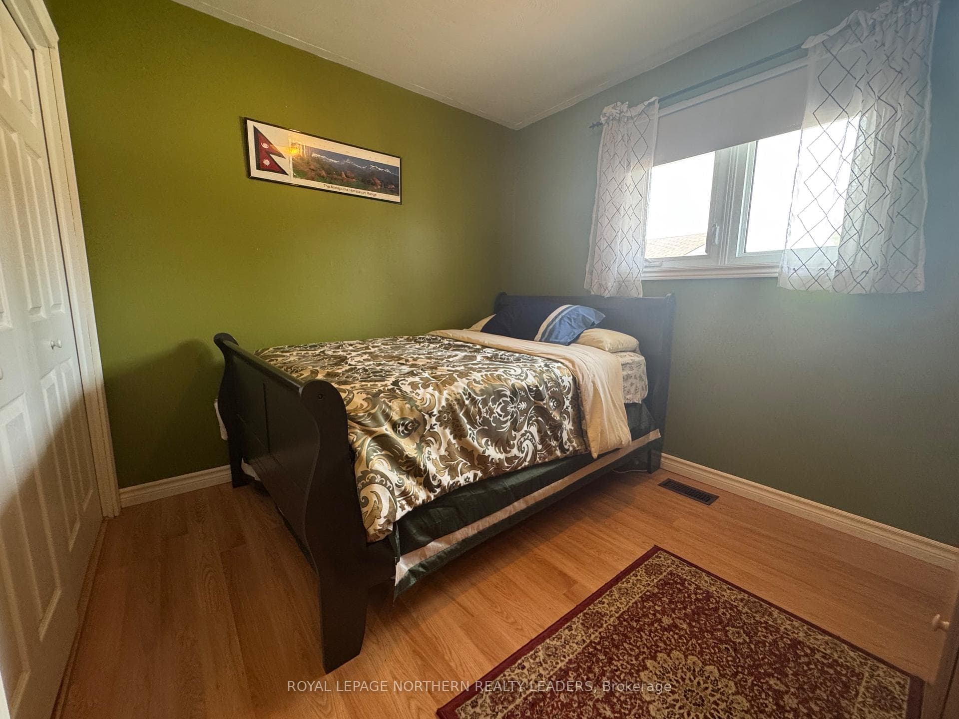 880 Park Avenue photo 24