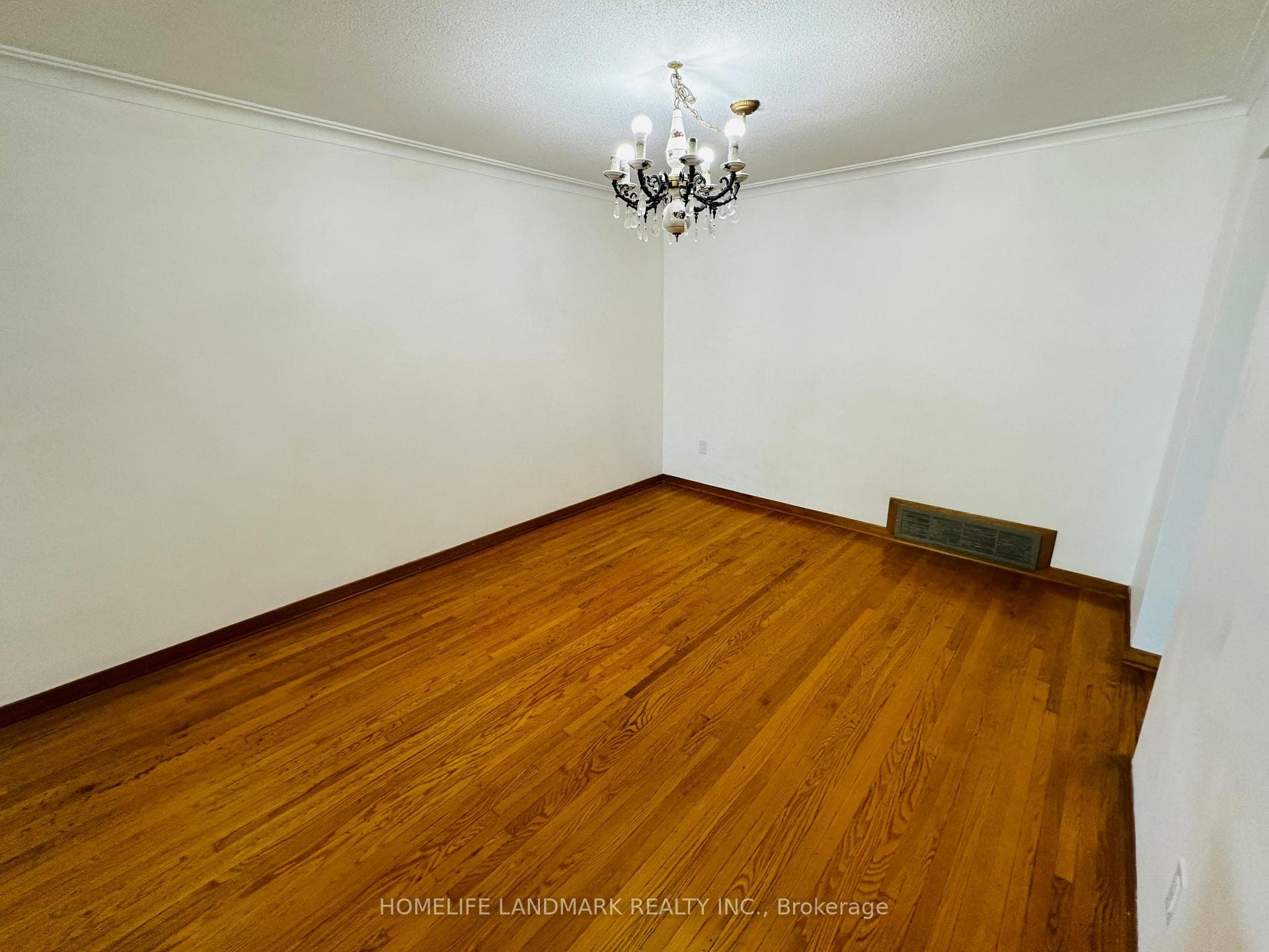 236 Fairglen Avenue photo 11