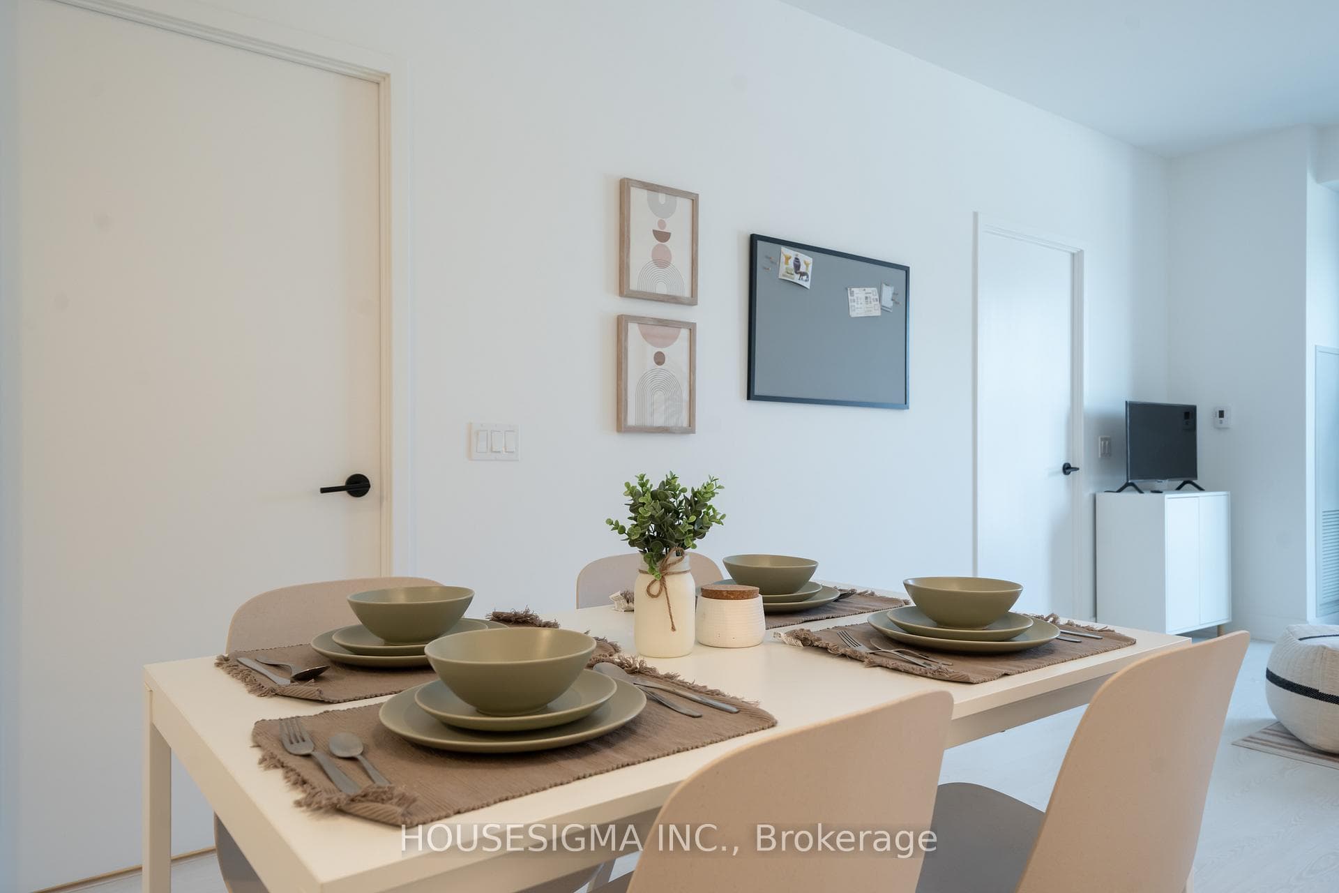 308 Jarvis Street Unit 212 photo 5