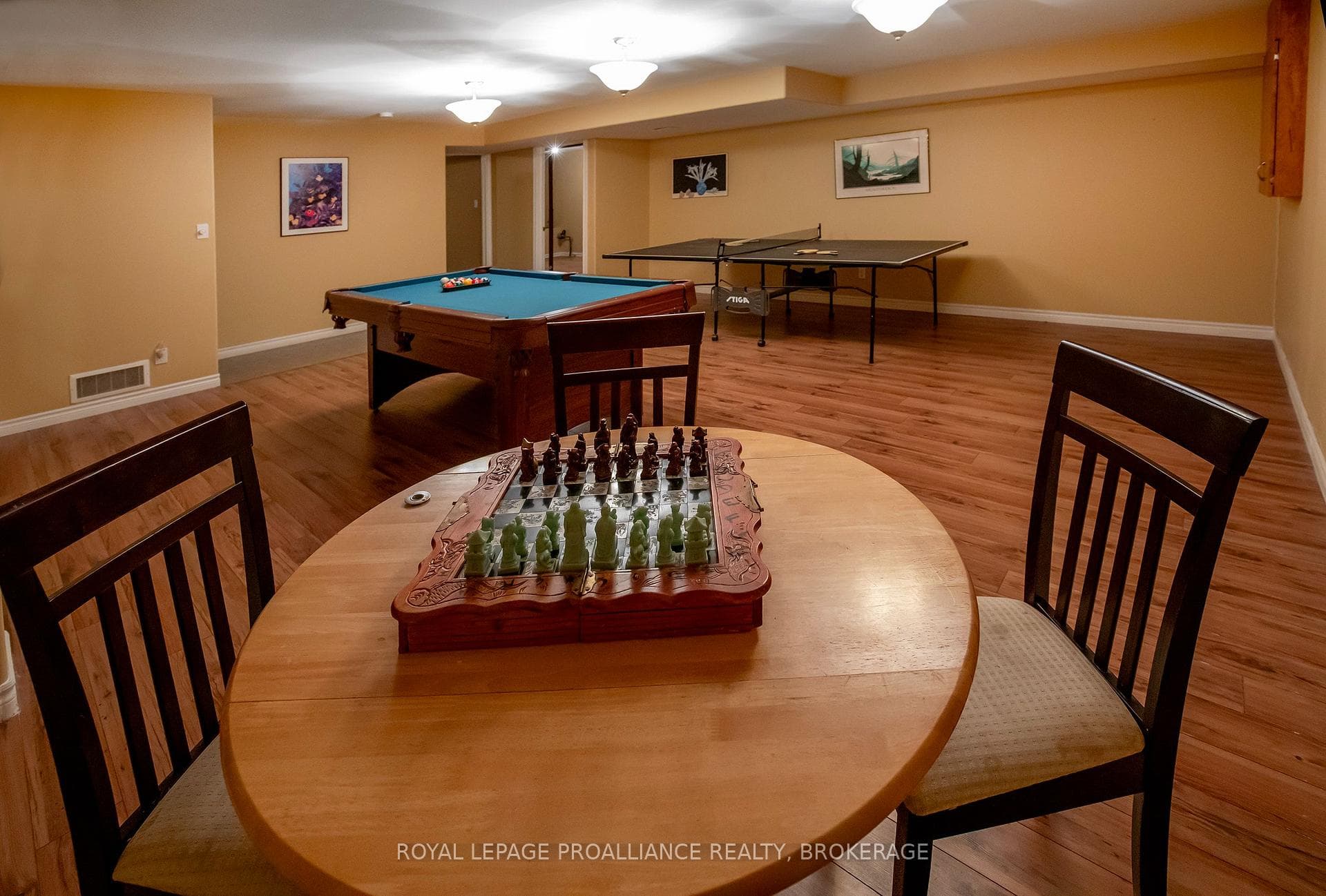 1098 Coverdale Drive photo 24
