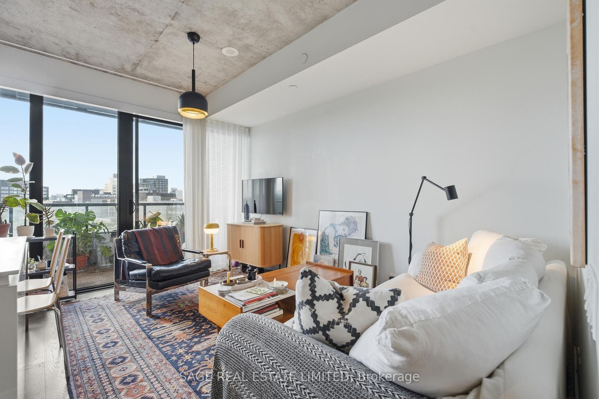 383 Sorauren Avenue Unit 706 photo 8