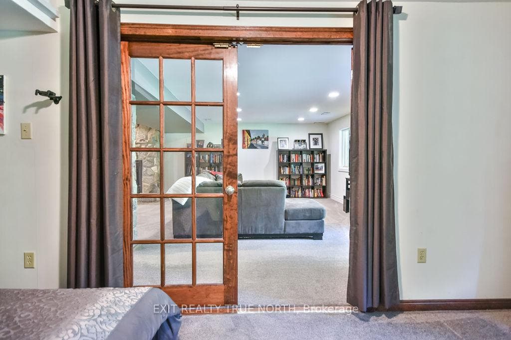 28 Nicholson Crescent photo 33