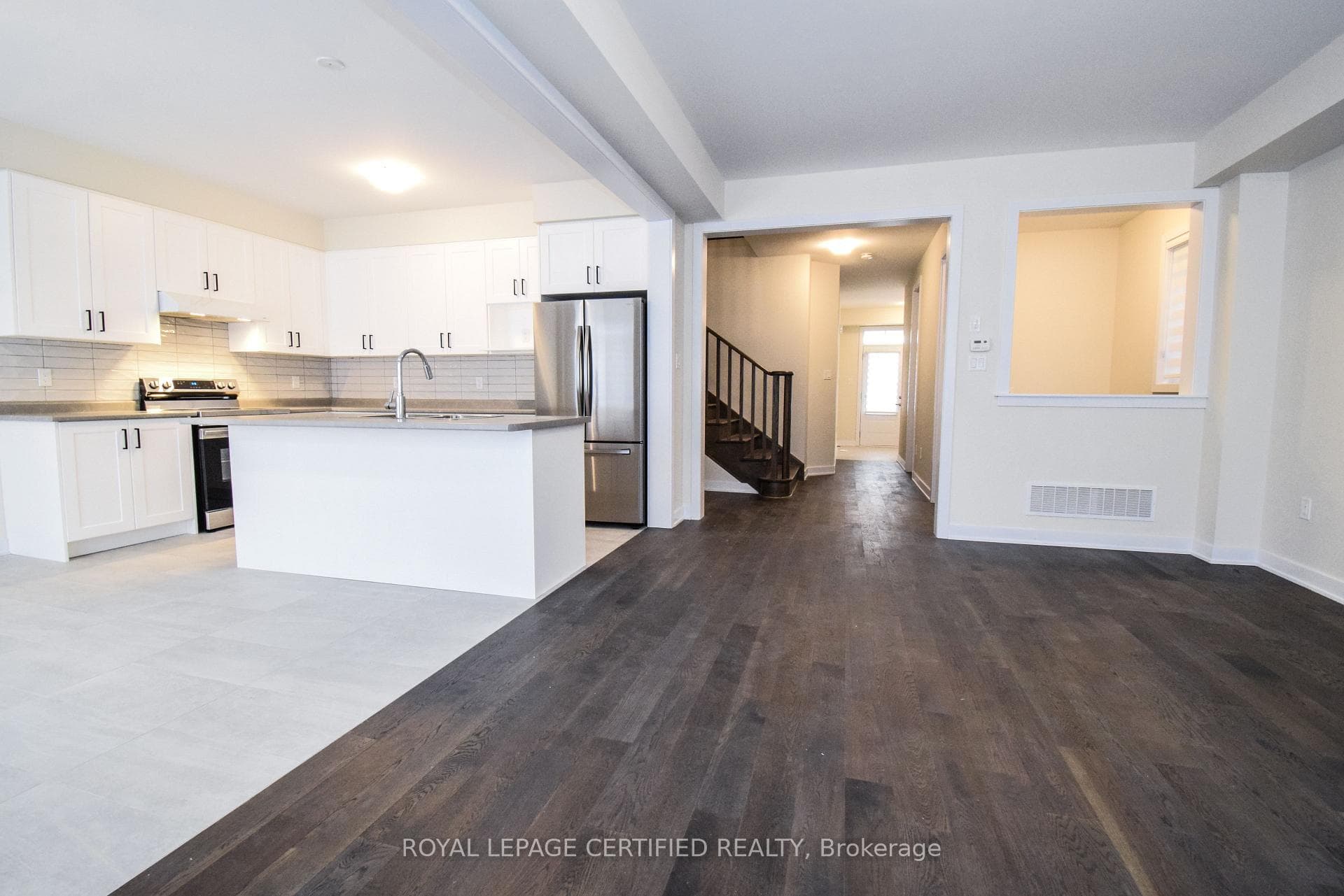 22 stern Drive photo 11