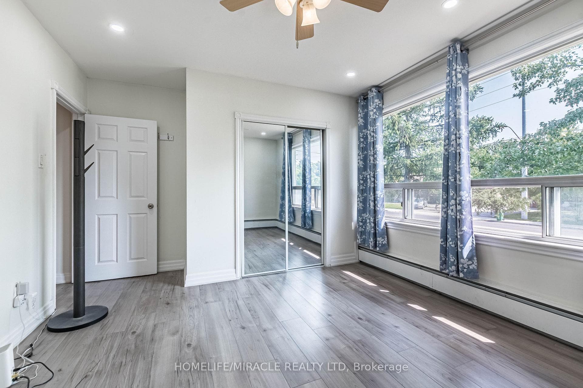 625 Hyacinthe Boulevard photo 22
