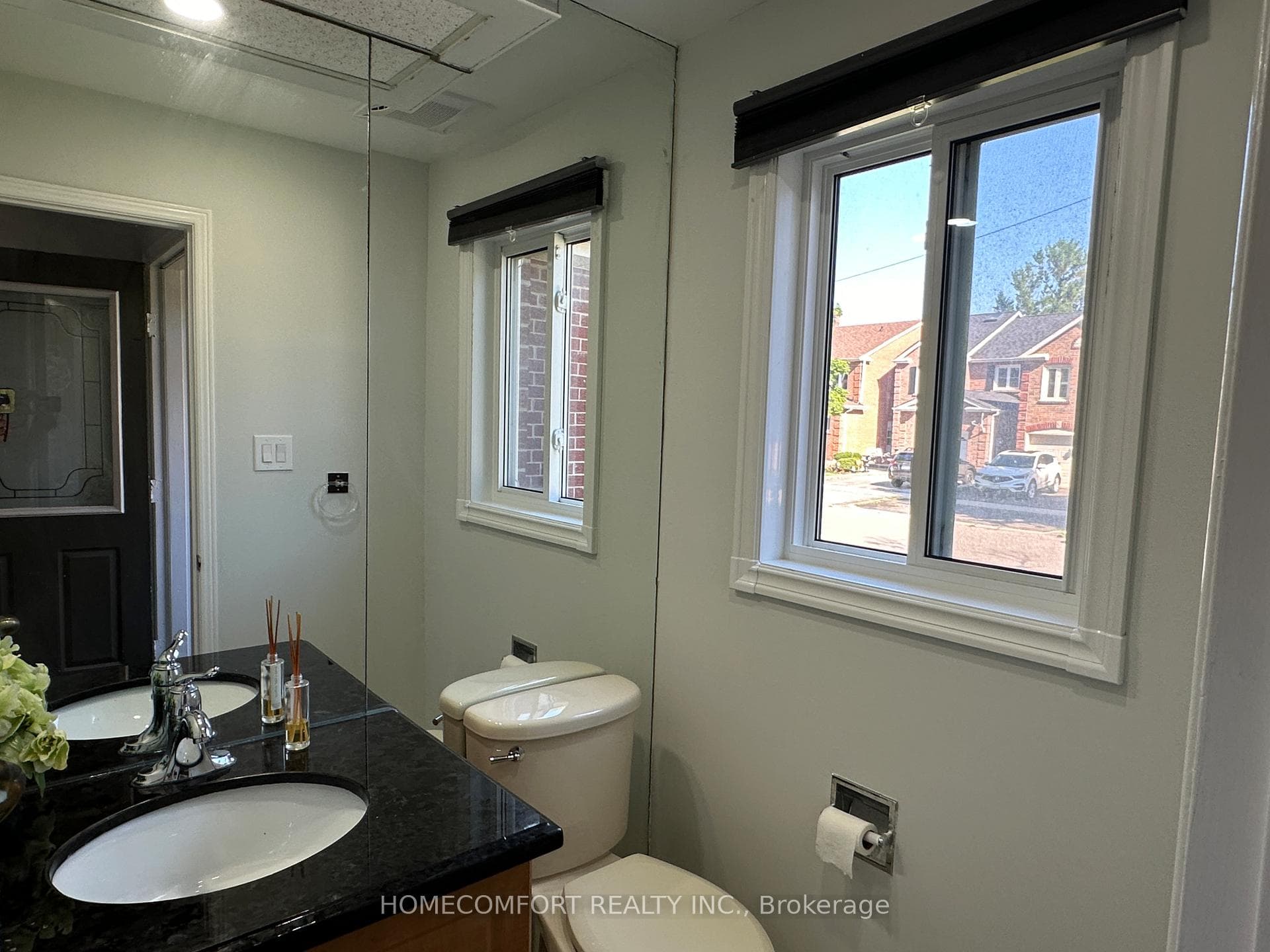 200 Glenmanor Way photo 14
