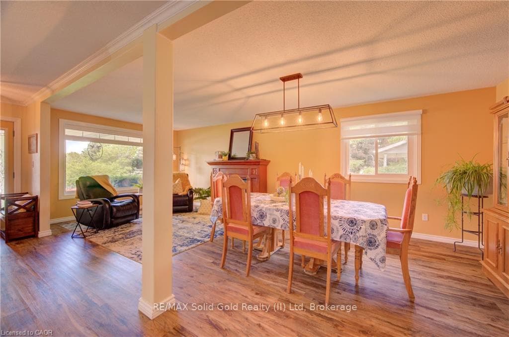83 William Street photo 9