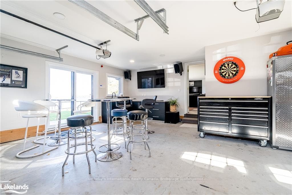 6 SUNSET Court photo 35