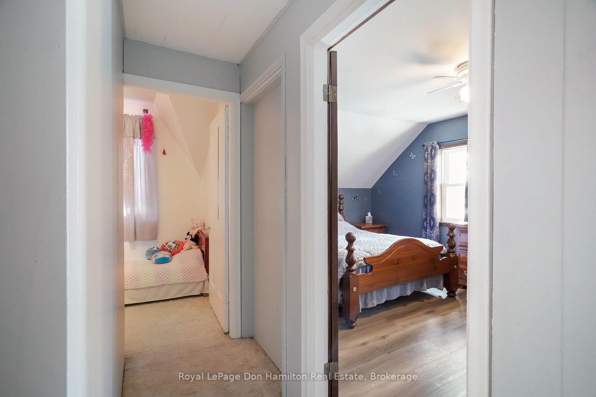 540 Ainley Street photo 38