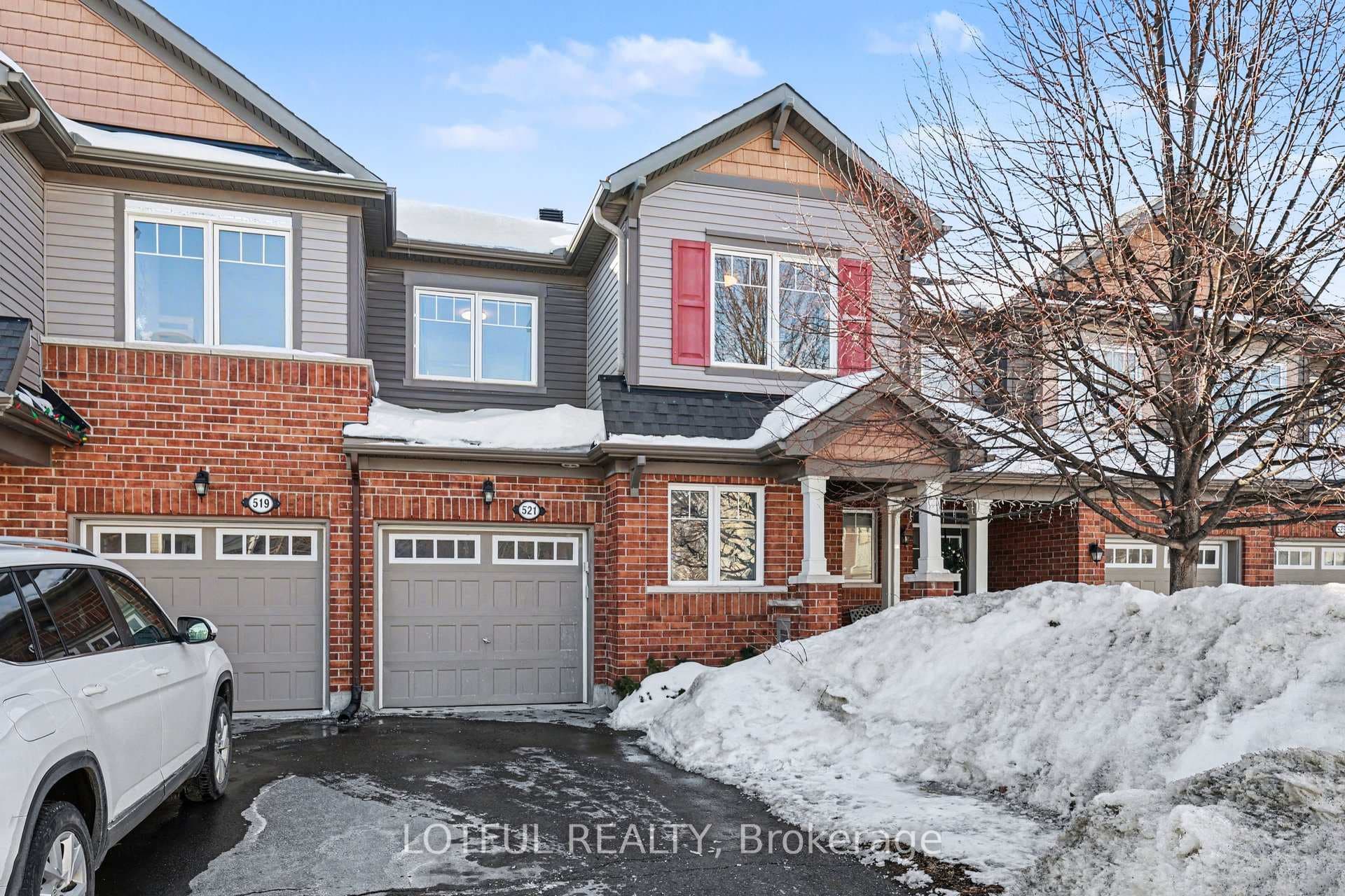 521 Foxlight Circle photo 3