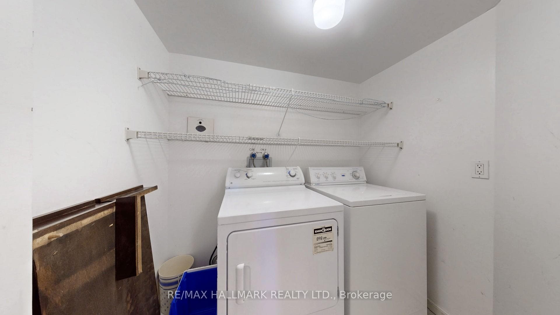 1121 Steeles Avenue Unit 206 photo 34