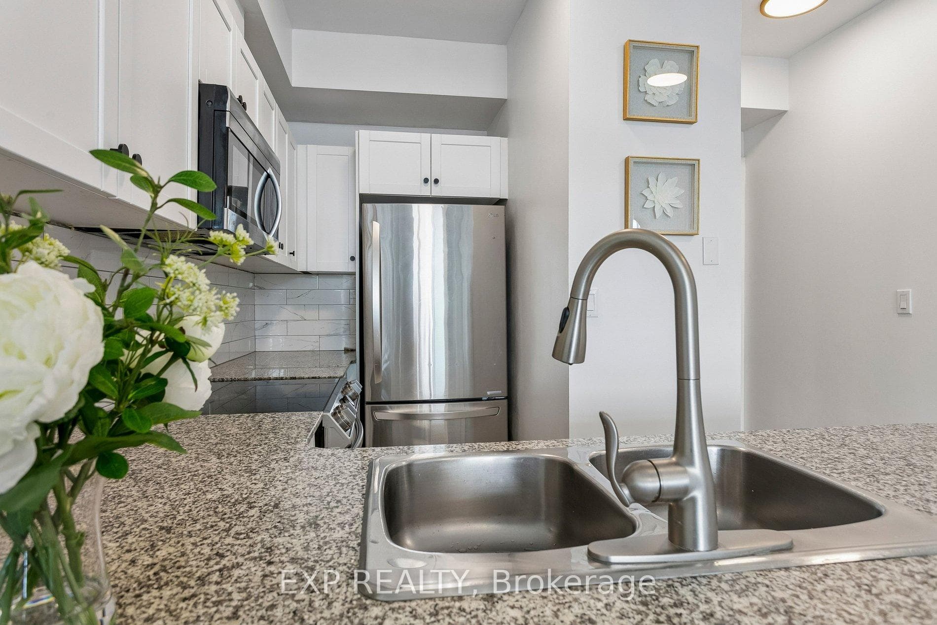 1359 Rathburn Road Unit 1406 photo 7