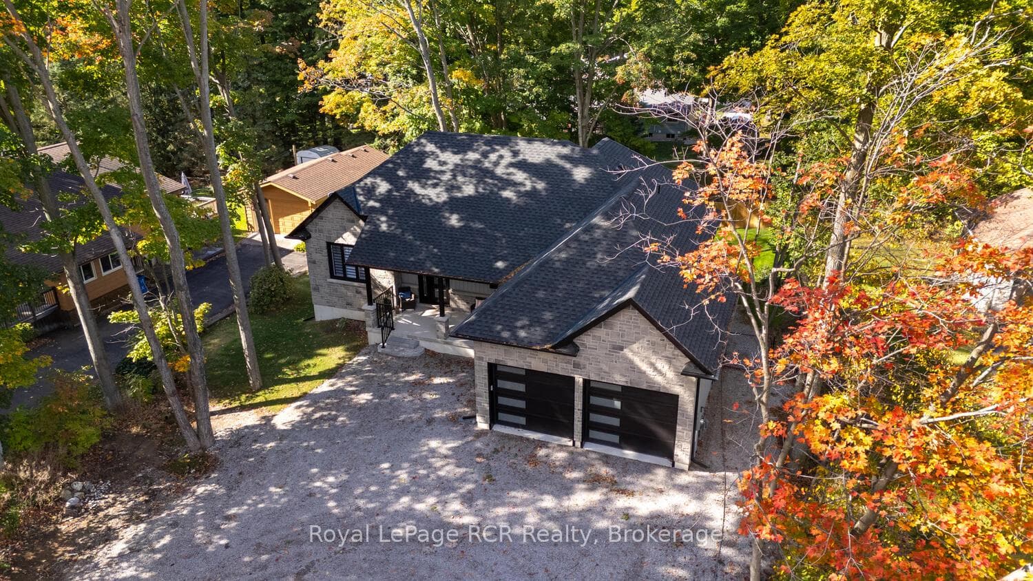 83 Lakeland Drive photo 2