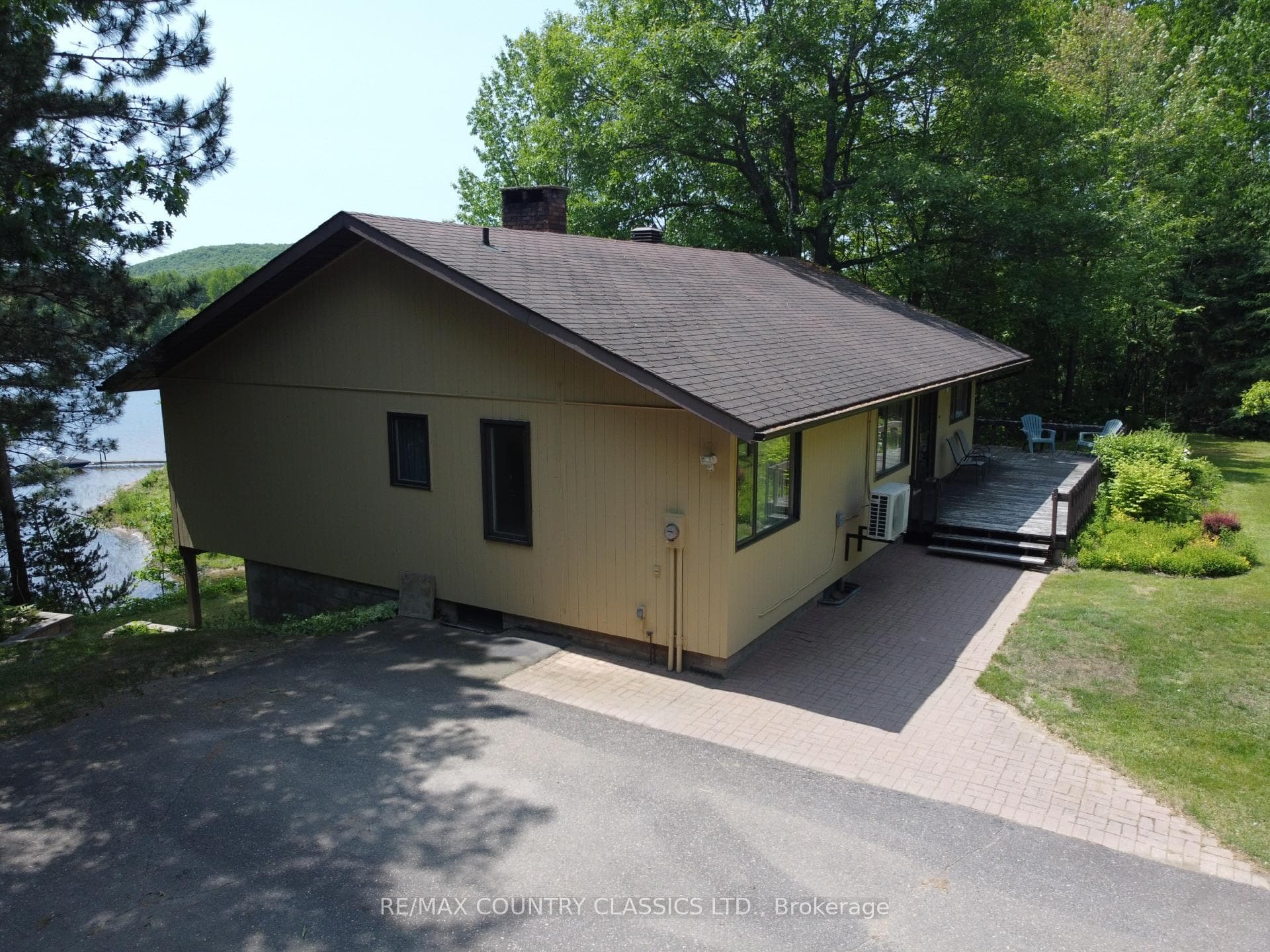 192A Blackfish Bay Road photo 2