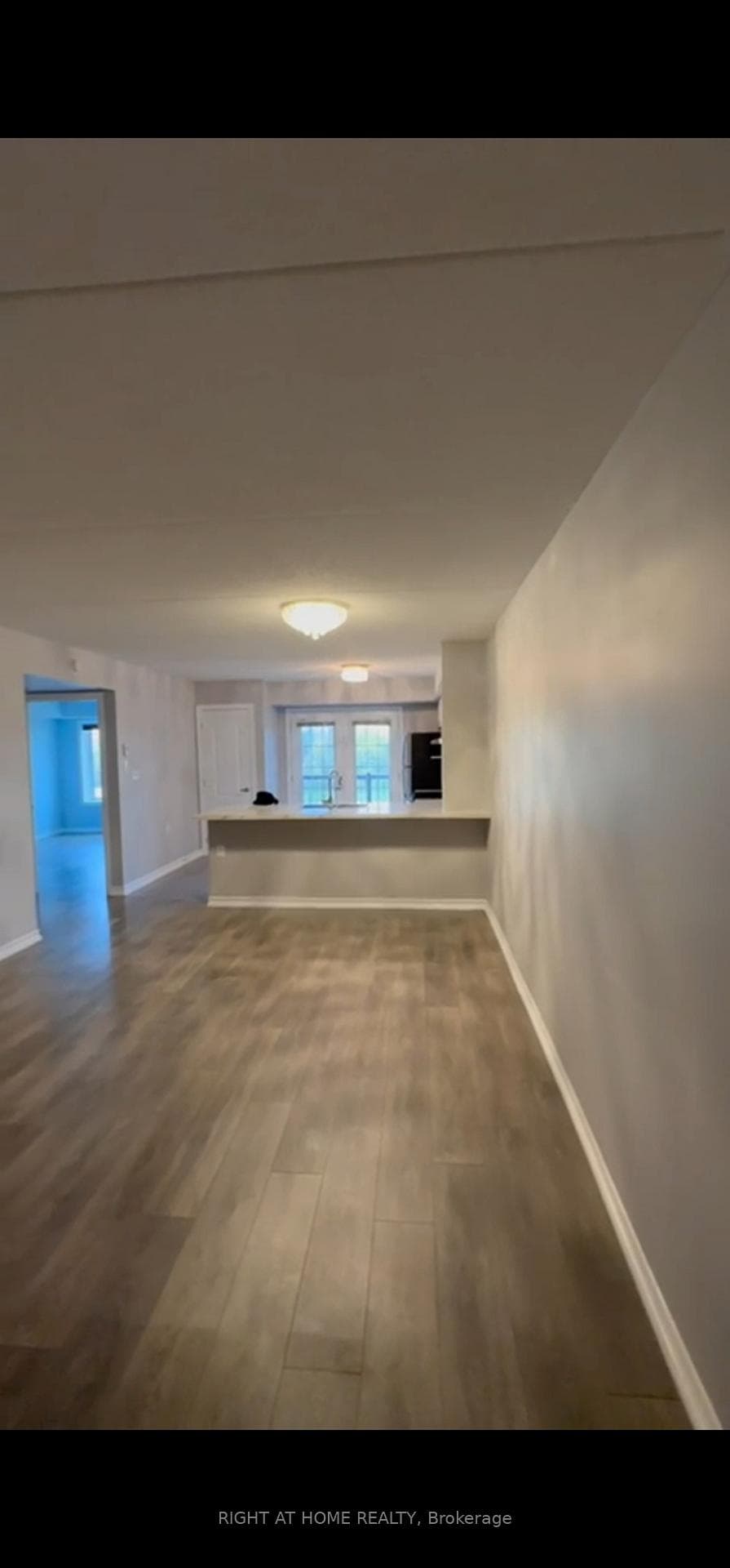 Living/Dining Rm