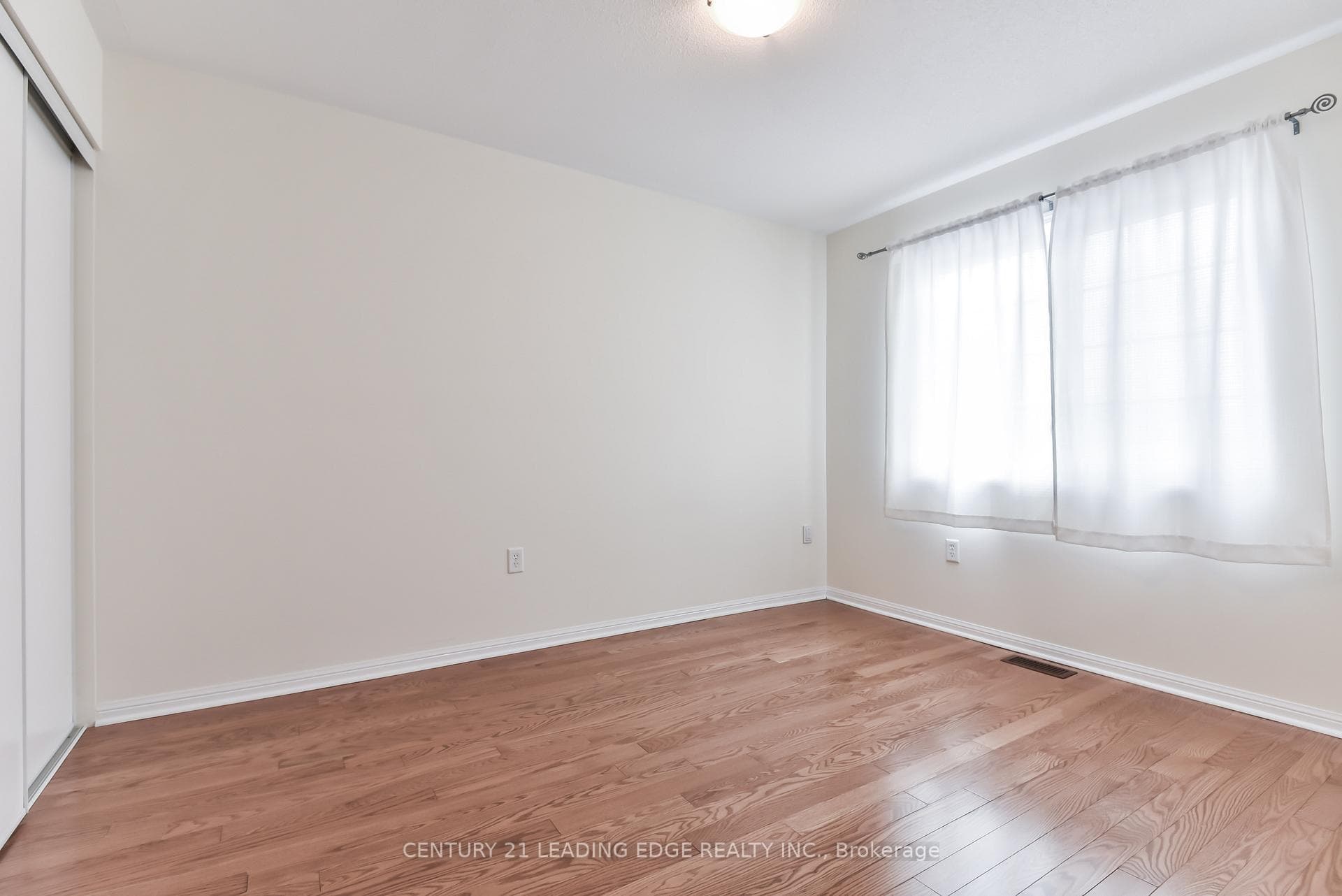 211 Weldon Road photo 13