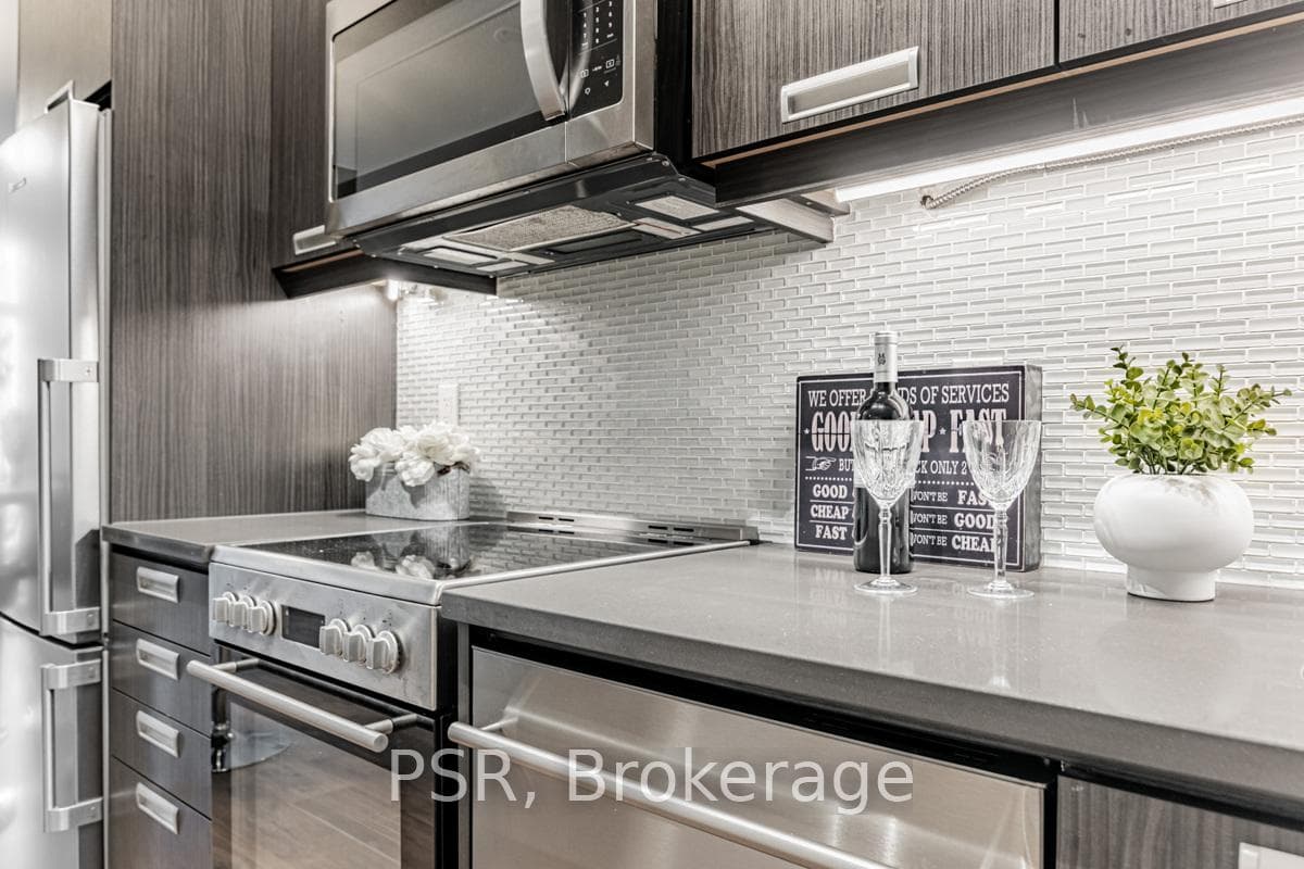 99 John Street Unit 2105 photo 6