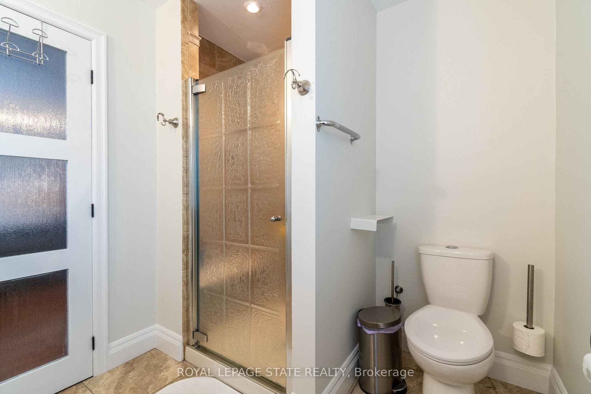 119 Cumming Court photo 17