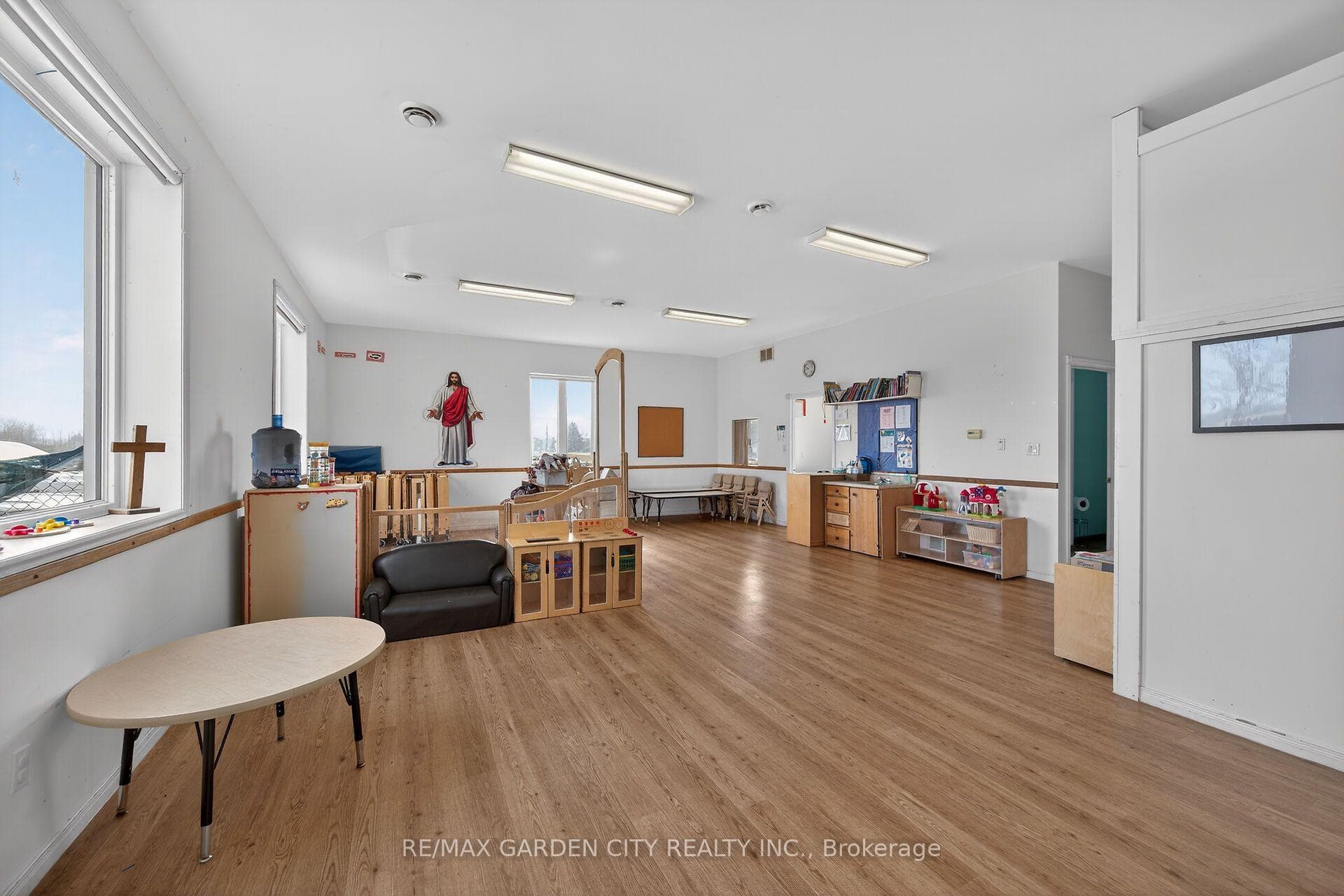1140 Bay Street photo 29