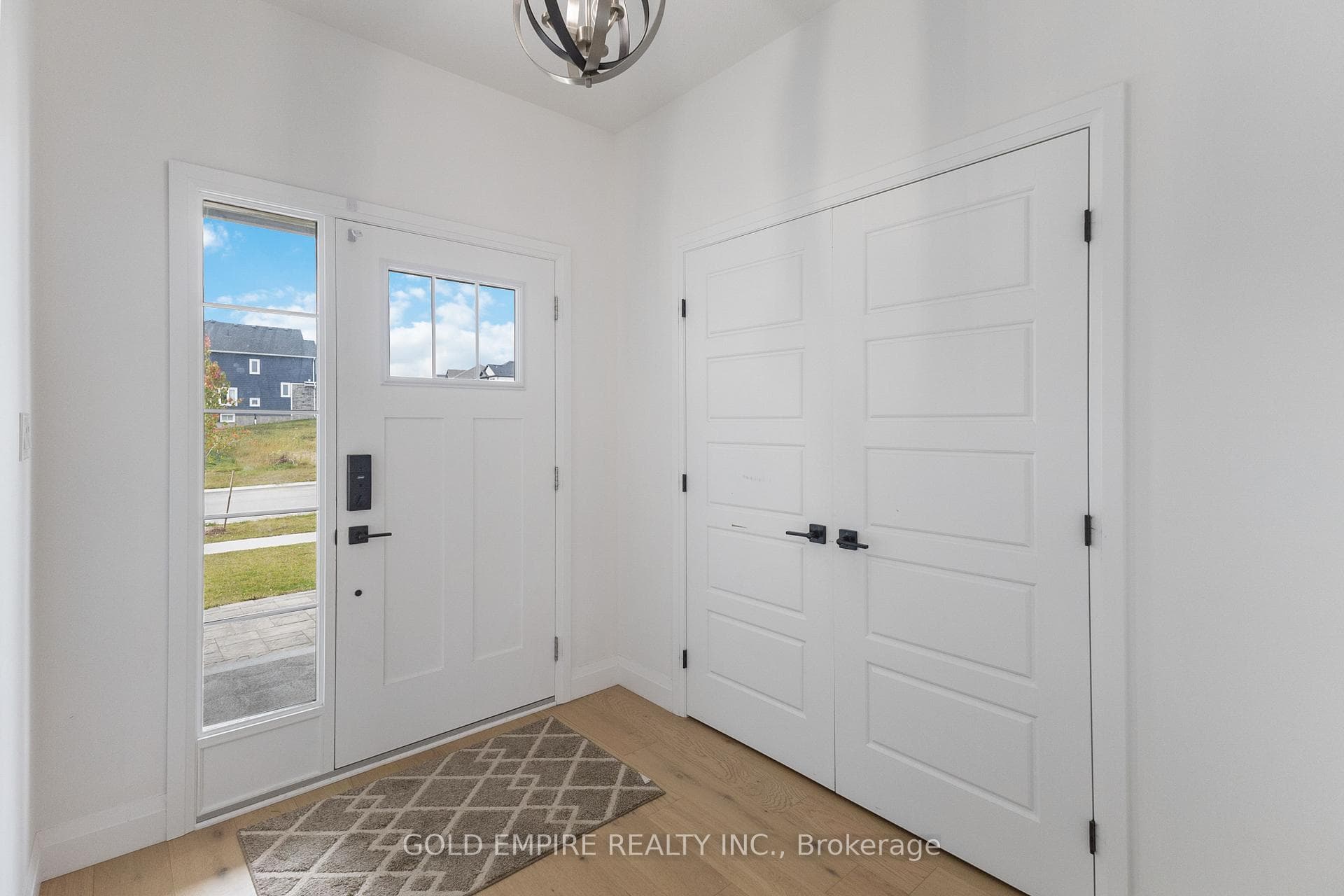 129 BASIL Crescent photo 4