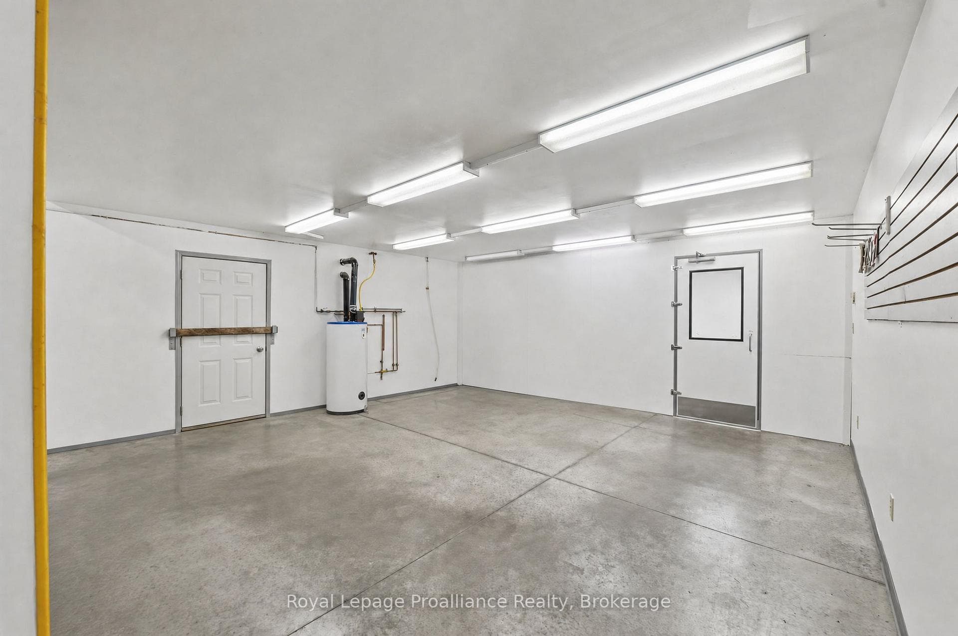 8296 Dale Road photo 13