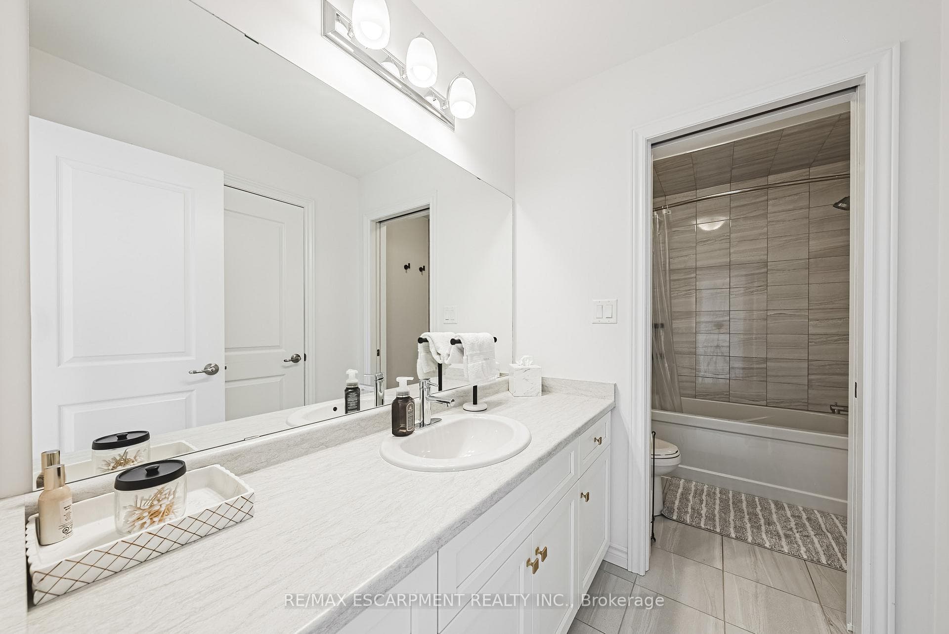 5117 Rose Avenue photo 26