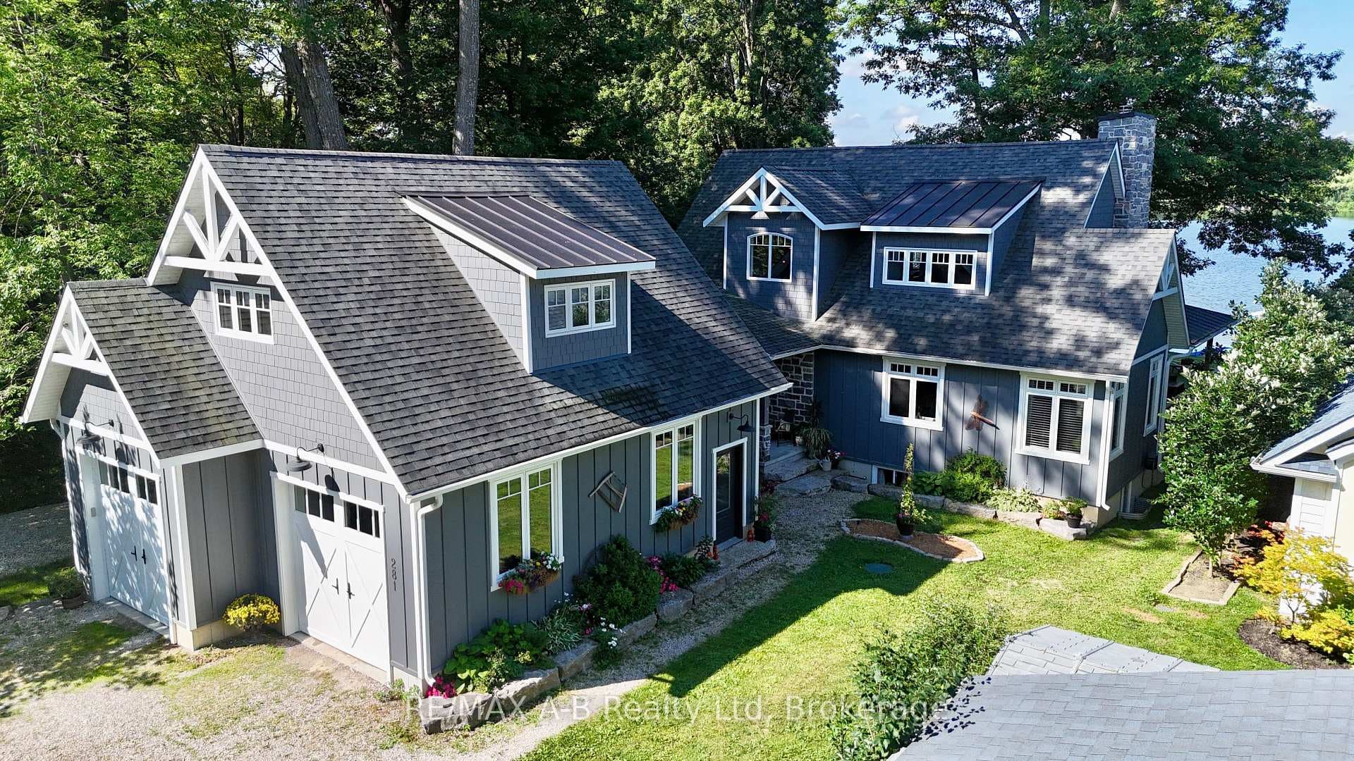 281 Mank Street photo 3