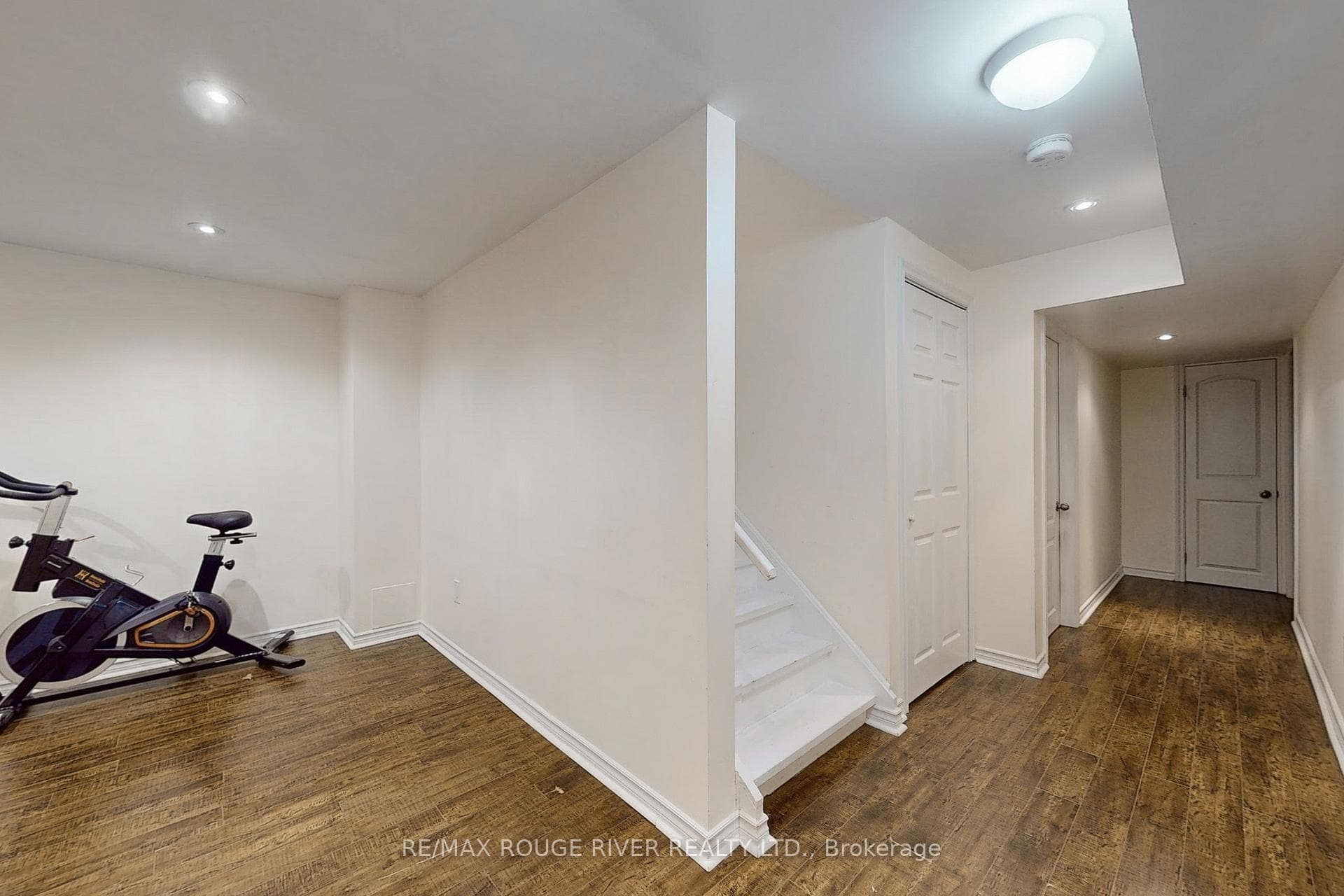 1626 Arcadia Square photo 17
