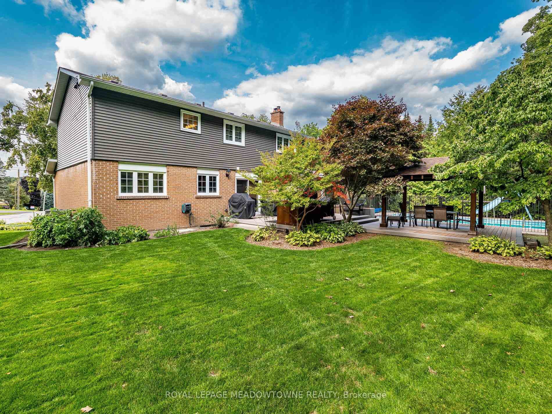 40 Hilltop Drive photo 46